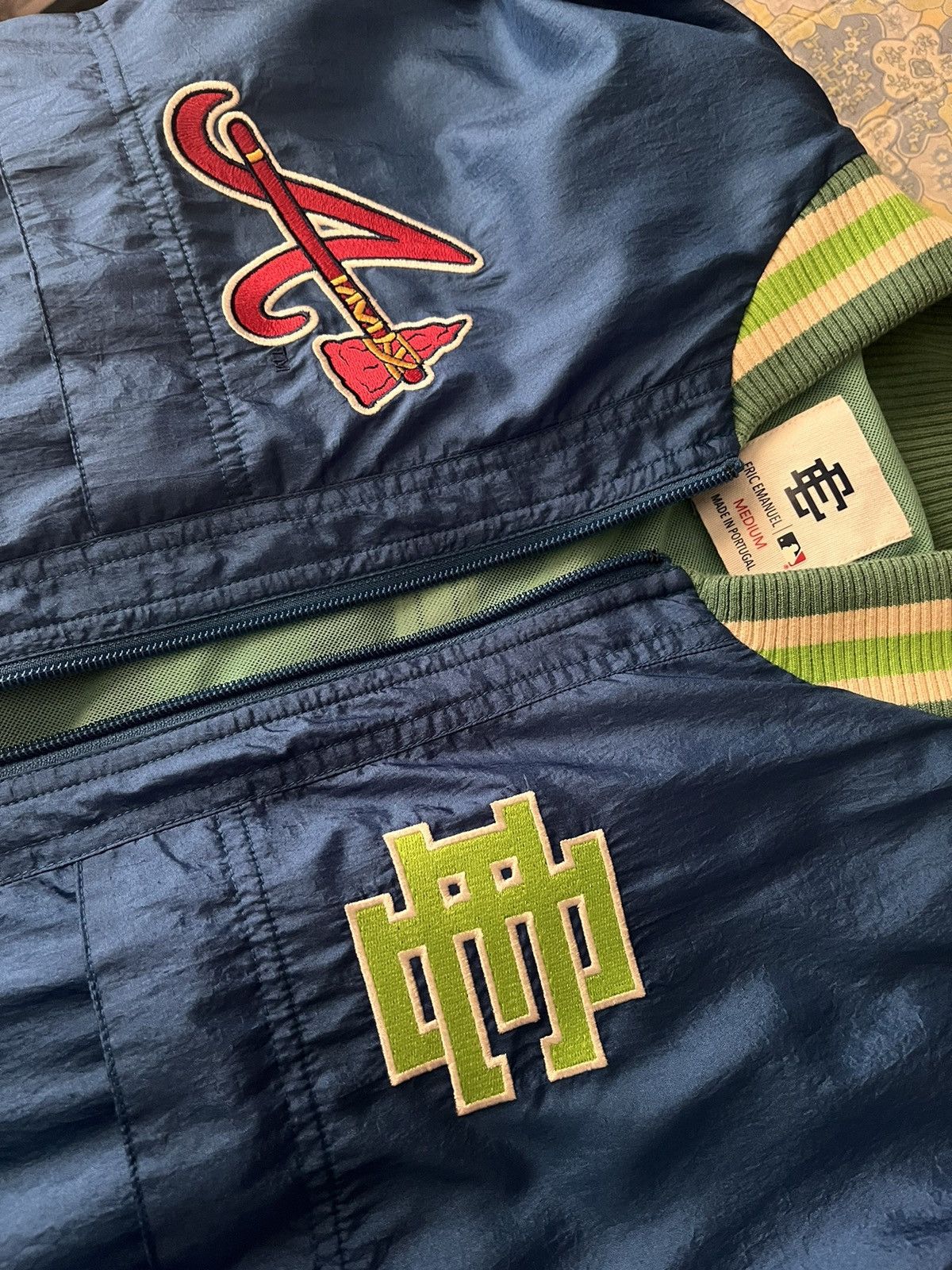 Eric Emanuel × MLB Eric Emanuel x Atlanta Braves EE Windbreaker Atliens Size US M / EU 48-50 / 2 - 6 Thumbnail