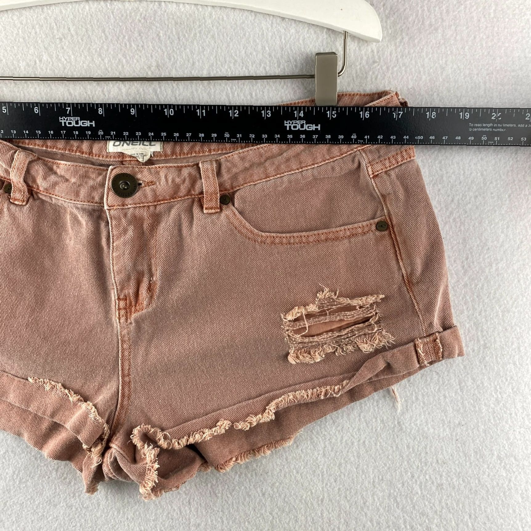 O'Neill O'Neill Shorts Womens 9 Coral Cut-Off Denim Fray Distressed Hotpants Size 24" / US 00 / IT 34 - 3 Thumbnail