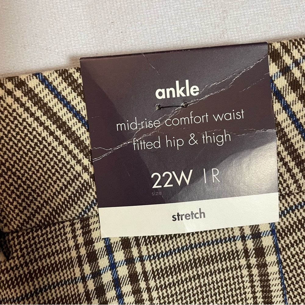 Other NWT New Ava & Viv Mid-Rise Plaid Ankle Length Pants Size 22 Size 42" / US 20 - 9 Thumbnail