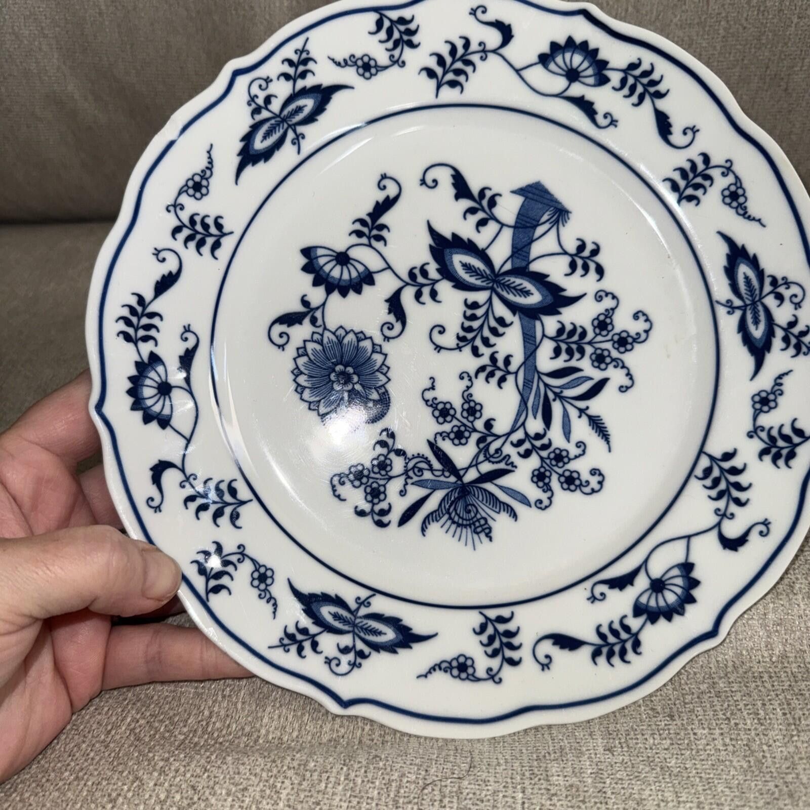 Other Set Of 3 Blue Danube Blue Onion Japan Plates. Read. Size ONE SIZE - 7 Thumbnail