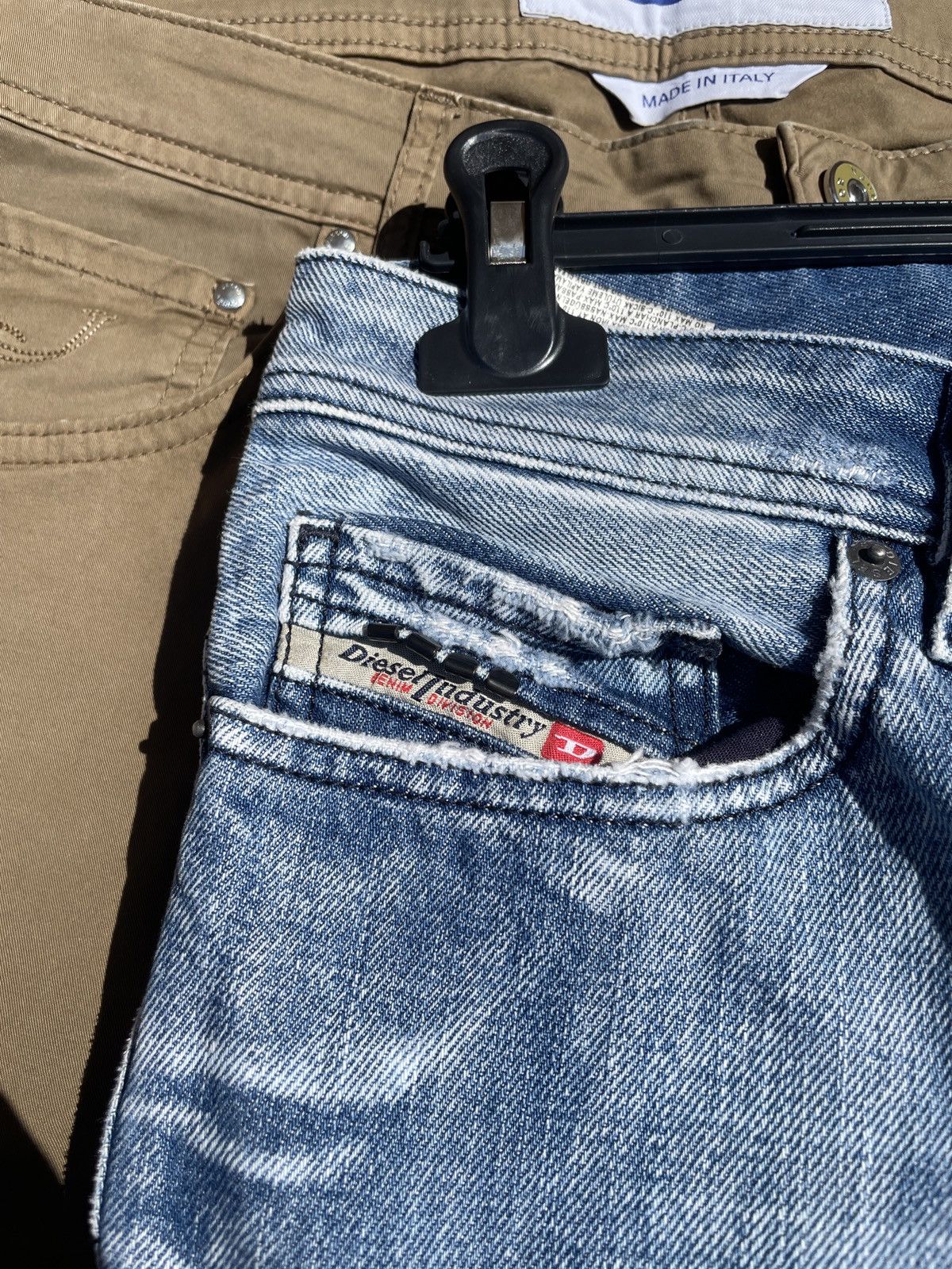Diesel Men’s DIESEL SAFADO DISTRESSED DENIM BLUE JEANS SIZE 31/32 Size US 31 - 9 Thumbnail