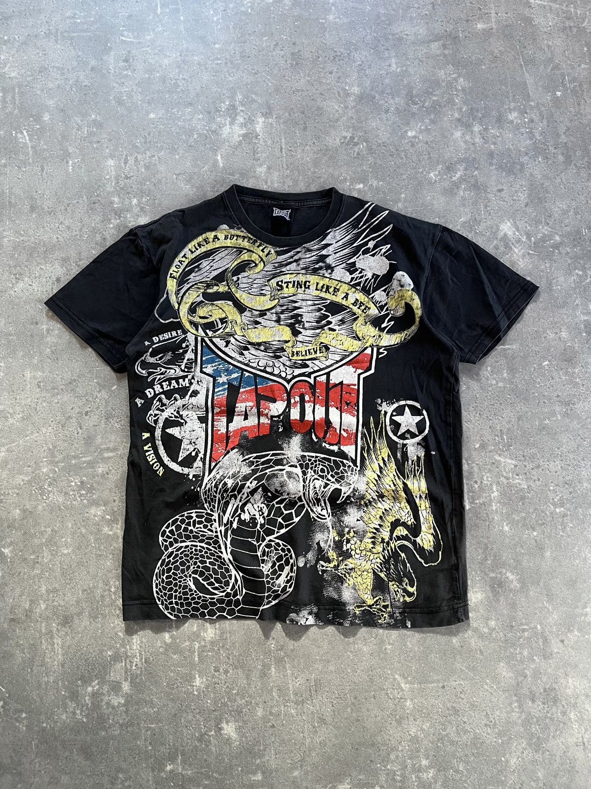 Tapout Tapout 00s Y2K Snakes Printed Big Logo Tee M Size US M / EU 48-50 / 2 - 1 Thumbnail