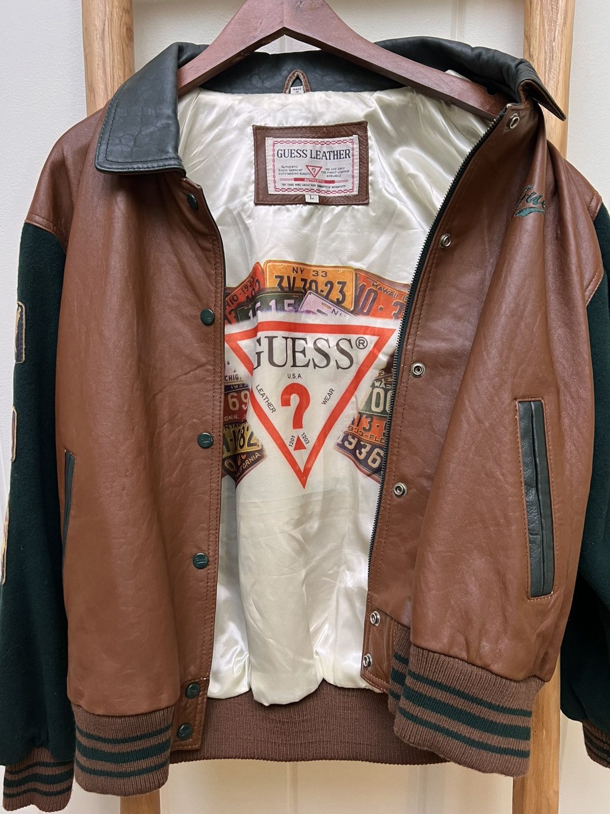 OLD GUESS　アメリカンチーム　袖レザー　刺繍　ヴァーシティージャケット Guess VINTAGE GUESS LEATHER VARSITY JACKET | Grailed