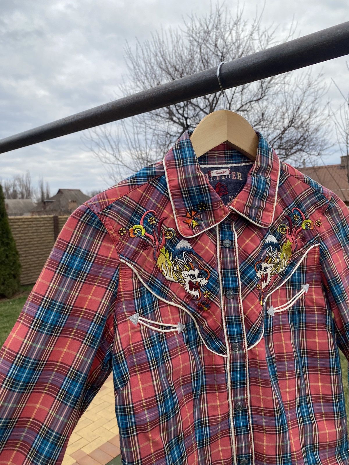 Tommy Hilfiger × Vintage Vintage Tommy Hilfiger Denim Dragon Western Shirt Y2K 2000s Size S / US 4 / IT 40 - 7 Thumbnail