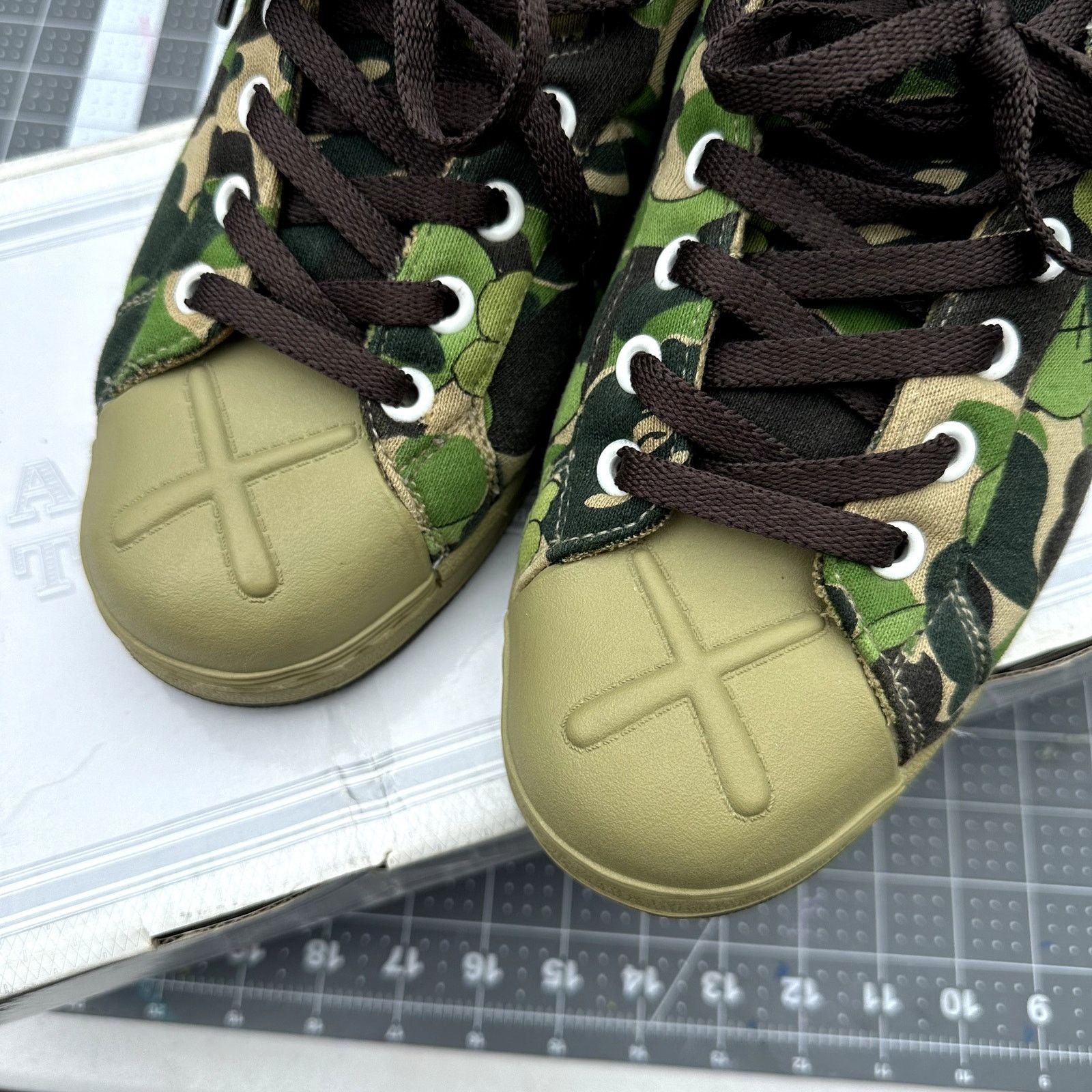 Bape Bape x Kaws Skullsta Size US 9.5 / EU 42-43 - 4 Thumbnail