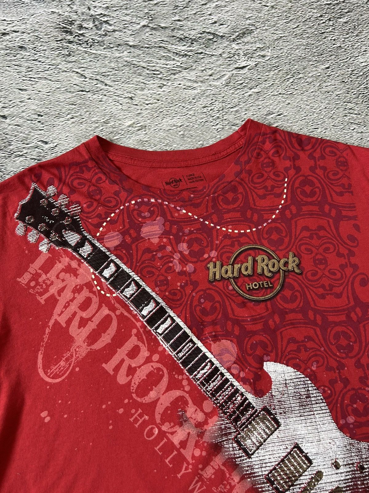 Hard Rock Cafe Hard Rock Cafe Hollywood T-shirt vintage red Y2K guitar Size US XL / EU 56 / 4 - 2 Thumbnail