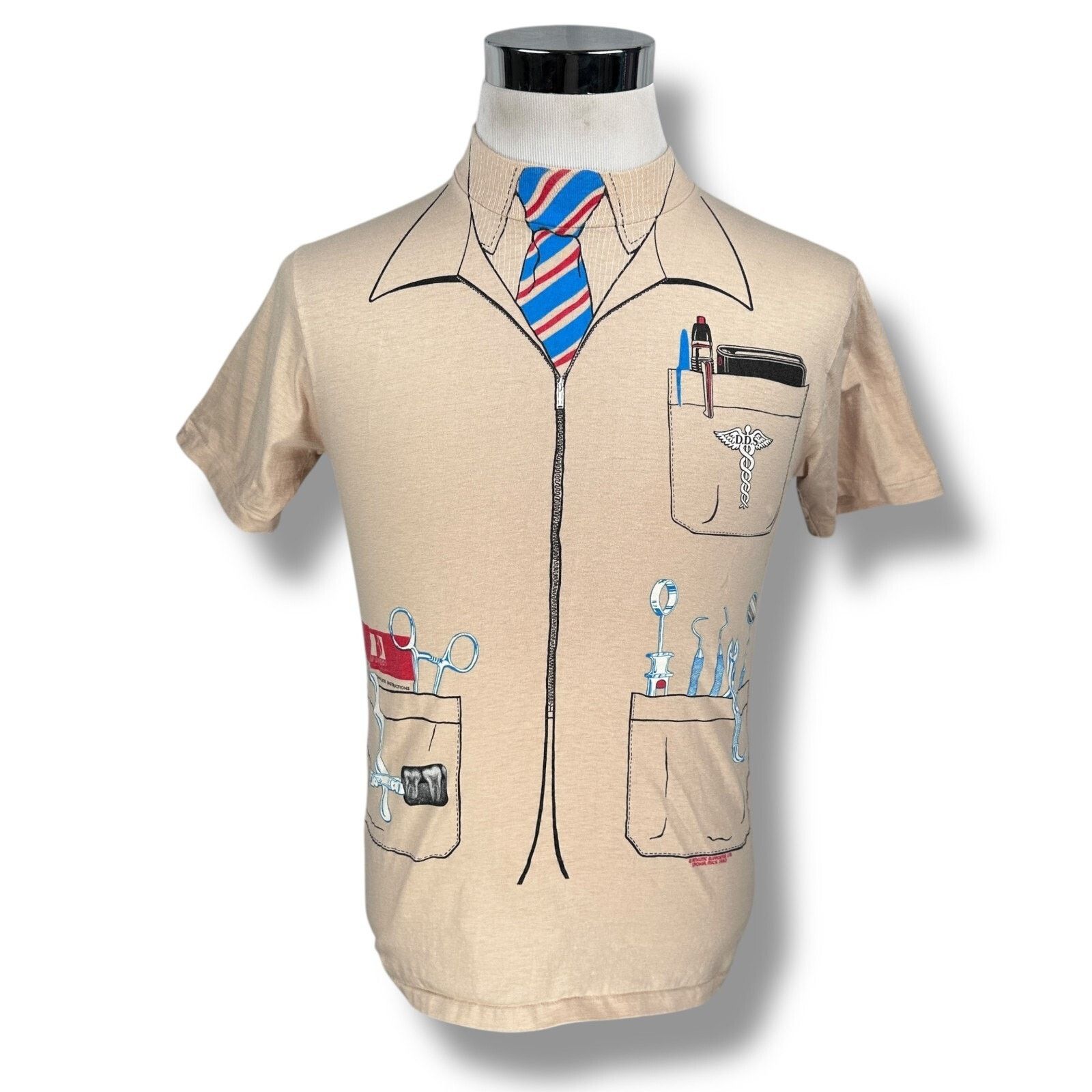 Hanes Vintage Fake Tie Tools Dentist T-Shirt Men’s M Beige 80s USA Size US M / EU 48-50 / 2 - 1 Thumbnail