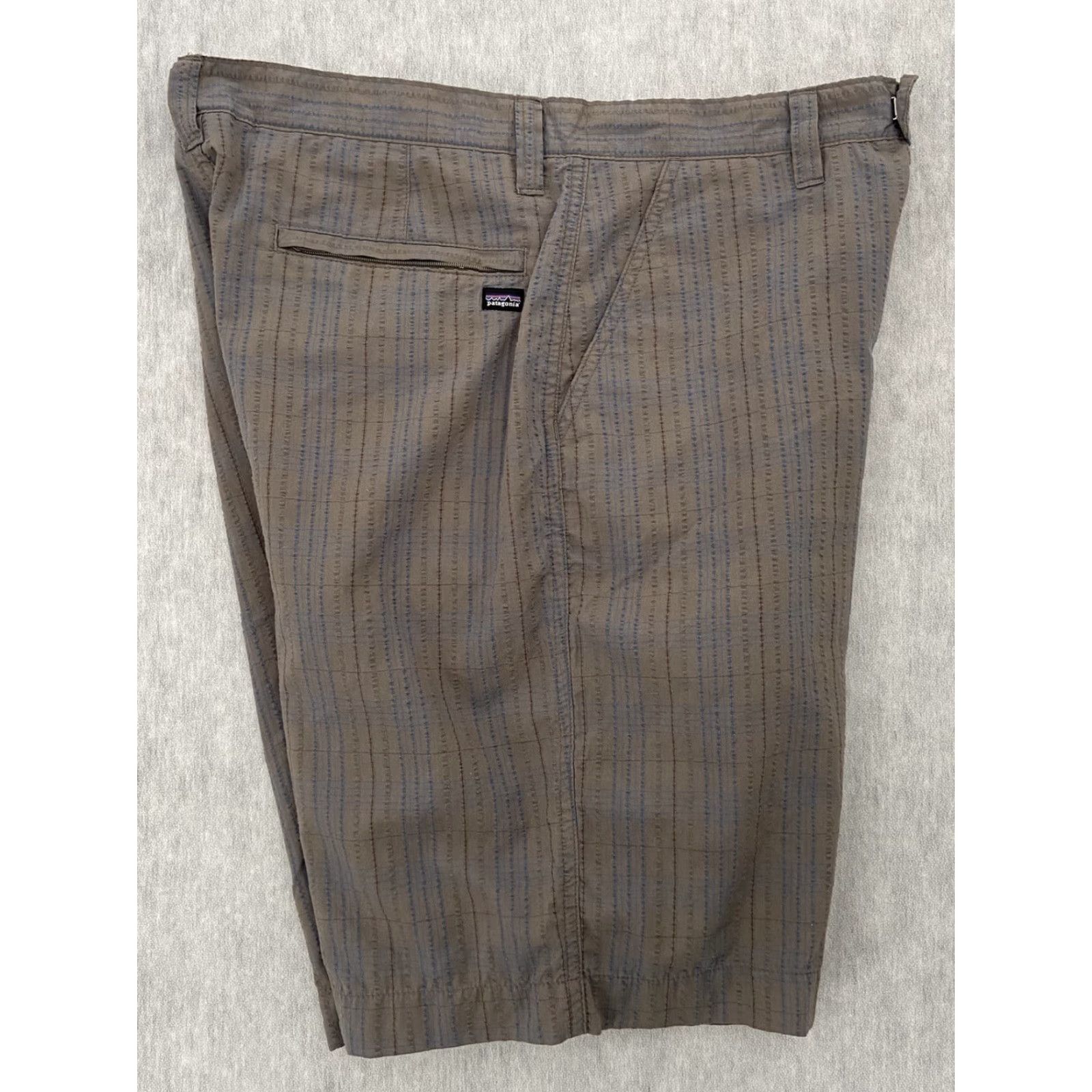 Patagonia Patagonia Shorts Adult 32 Gray Blue Plaid Organic Cotton Casual Outdoors Mens Size US 32 / EU 48 - 3 Thumbnail