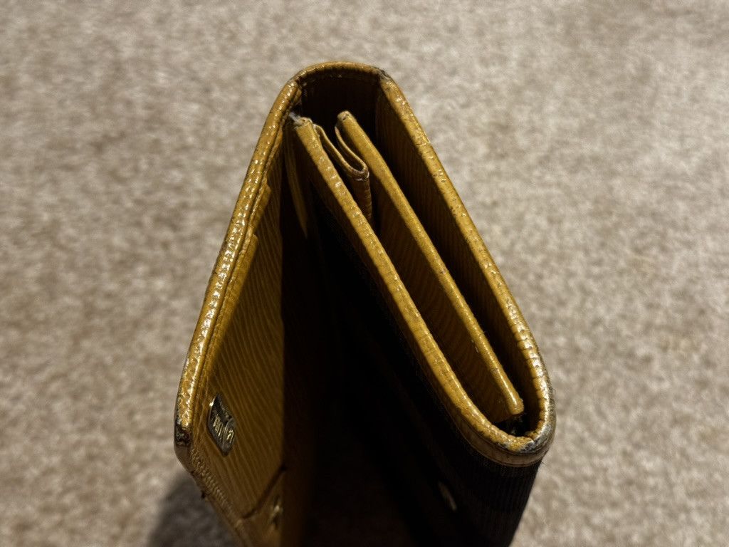 Fendi 100% Authentic Vintage FENDI Leather Bi-fold Wallet Size ONE SIZE - 4 Thumbnail