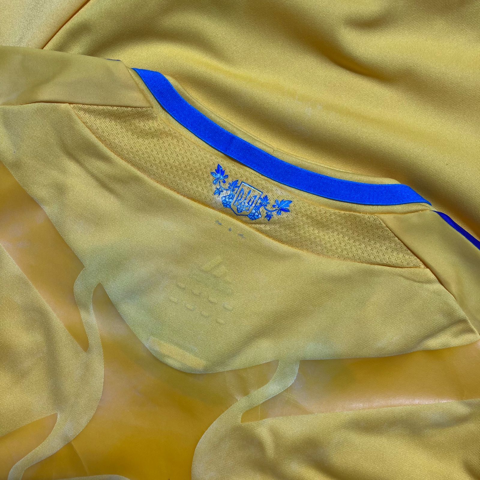 Adidas 2012 Ukraine Home Techfit Adidas X12066 Size US L / EU 52-54 / 3 - 5 Thumbnail