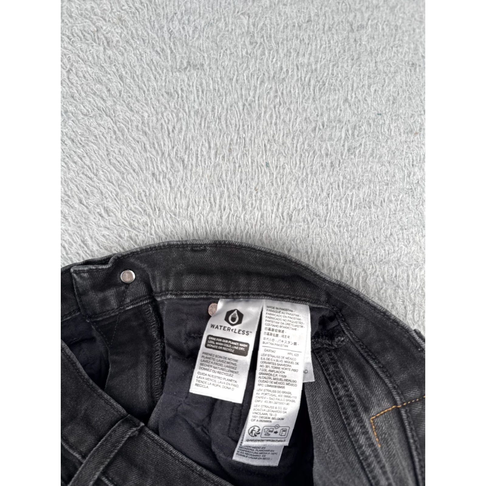 Levi's Levi's 502 Jeans Mens 30 Black Denim Straight Regular 5-Pocket Design Zip Inseam 27in Cotton Blend Vintage No Size US 30 / EU 46 - 7 Thumbnail