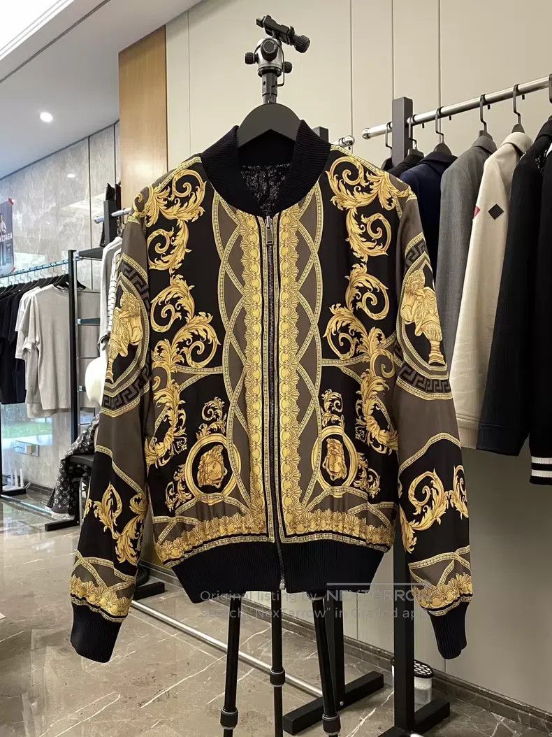 Versace Versace Baroque reversible coat Size US M / EU 48-50 / 2 - 3 Thumbnail