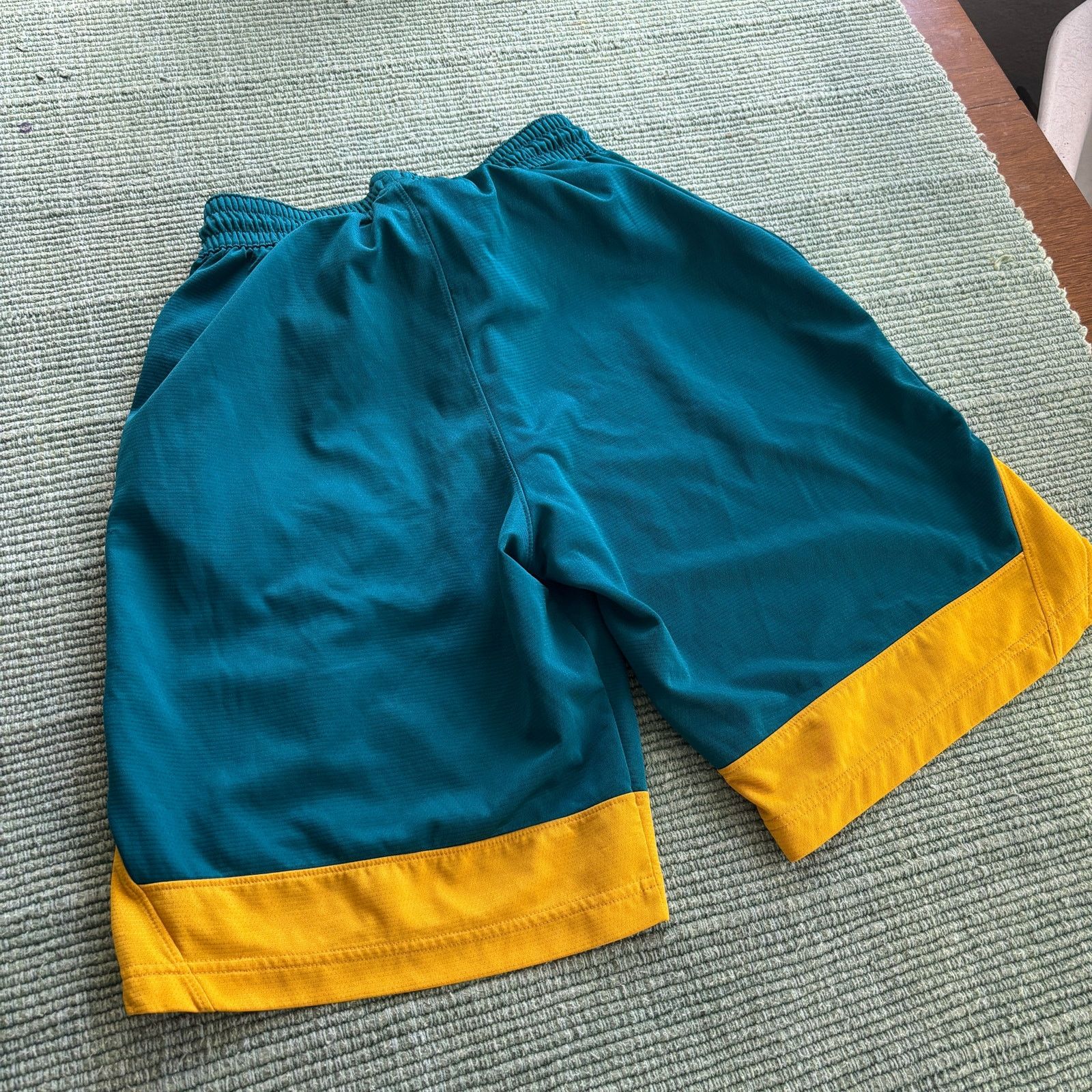 Nike Nike DriFit Blue/Yellow Two Tone Athletic Shorts Sz S Size US 30 / EU 46 - 6 Thumbnail