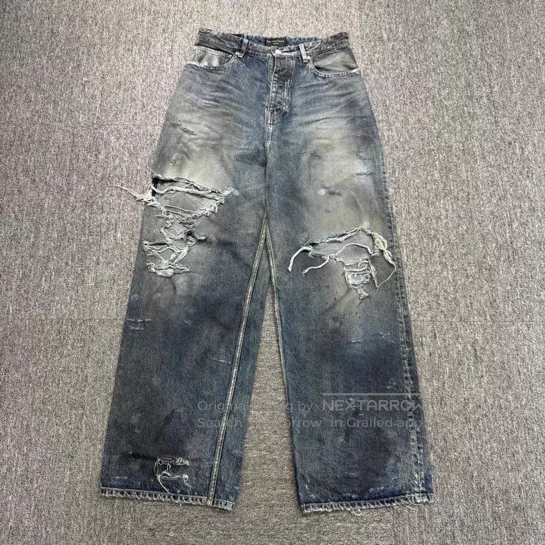 Balenciaga Balenciaga size XS Destroyed dirty dye jeans Size US 27 - 1 Thumbnail