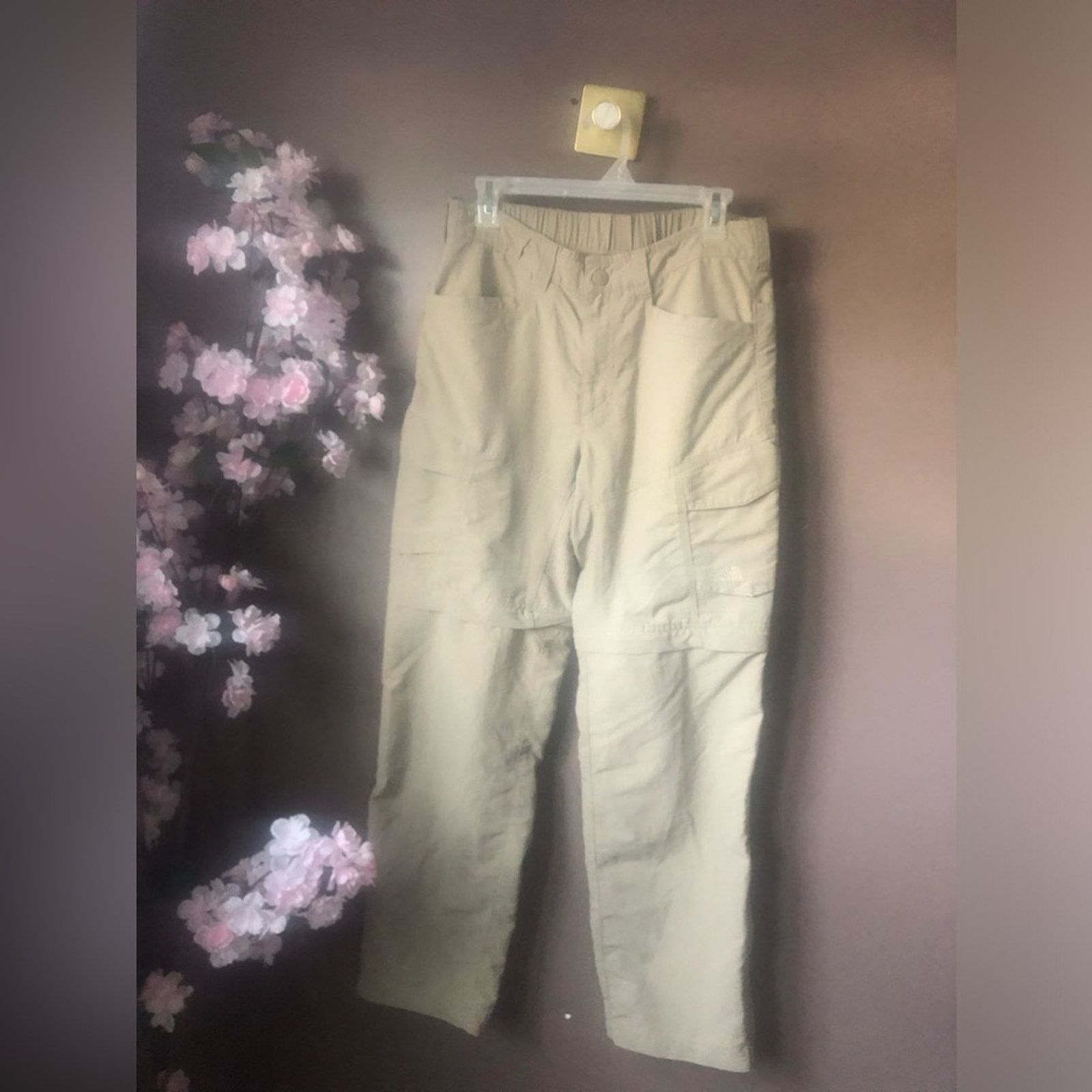 North face khaki paramount pro convertible pants/shorts