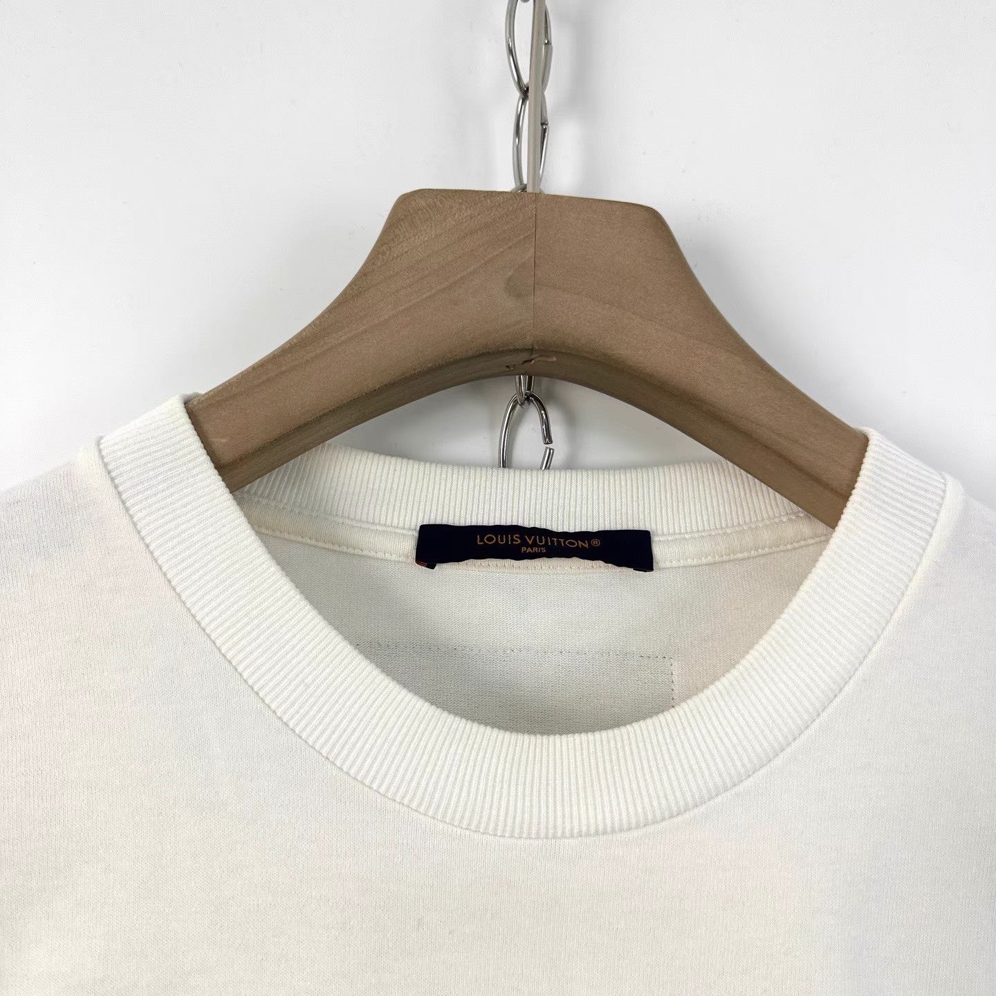 Louis Vuitton Louis Vuitton Rainbow Cloud Logo Short Sleeve K12 Size US L / EU 52-54 / 3 - 3 Thumbnail
