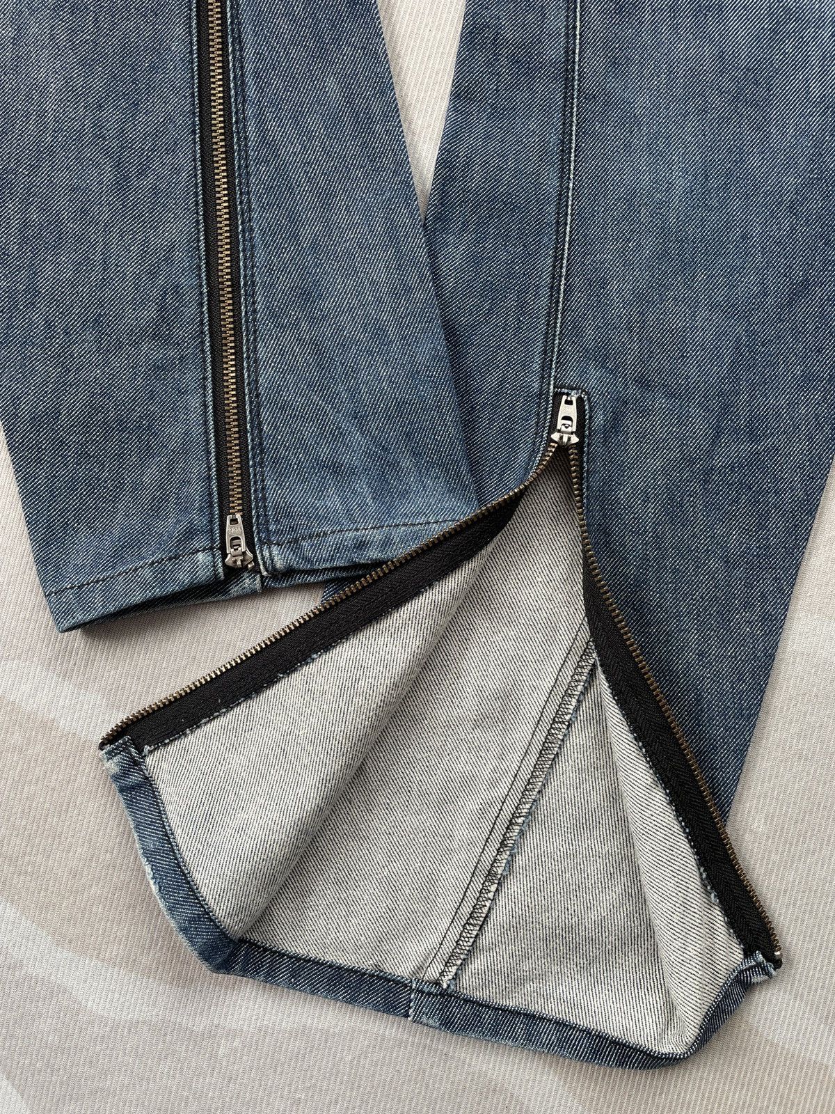 Japanese Brand Vibgyor Skinny Zipper Legs Jeans (P99) Size US 32 / EU 48 - 8 Thumbnail