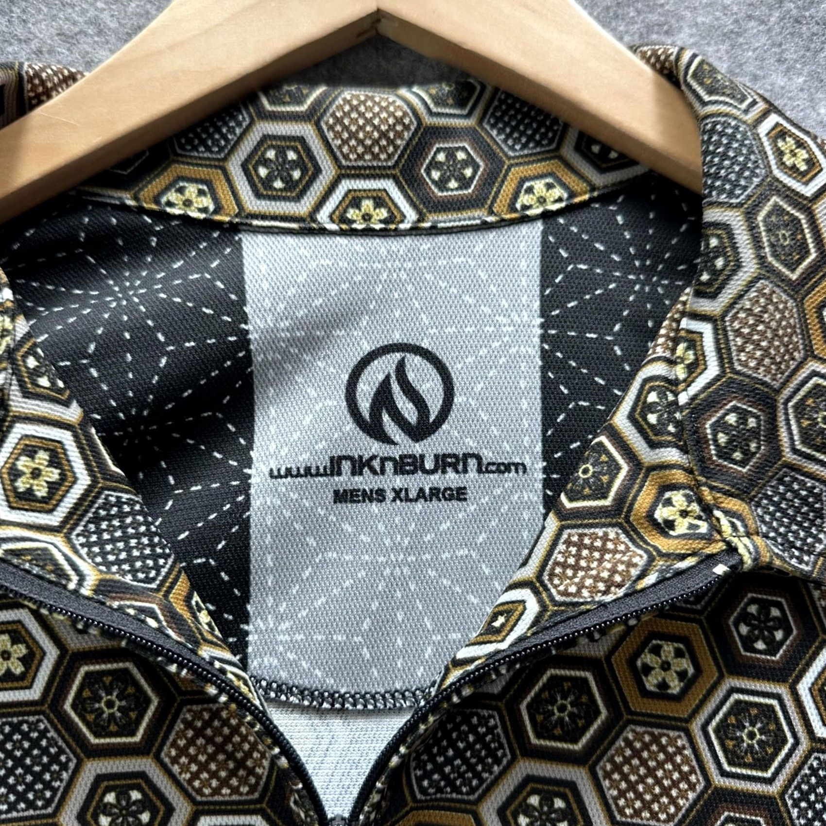 Vintage INKnBURN Shirt Mens XL Black Geometric Quarter Zip Collared Running Polo Size US XL / EU 56 / 4 - 4 Thumbnail