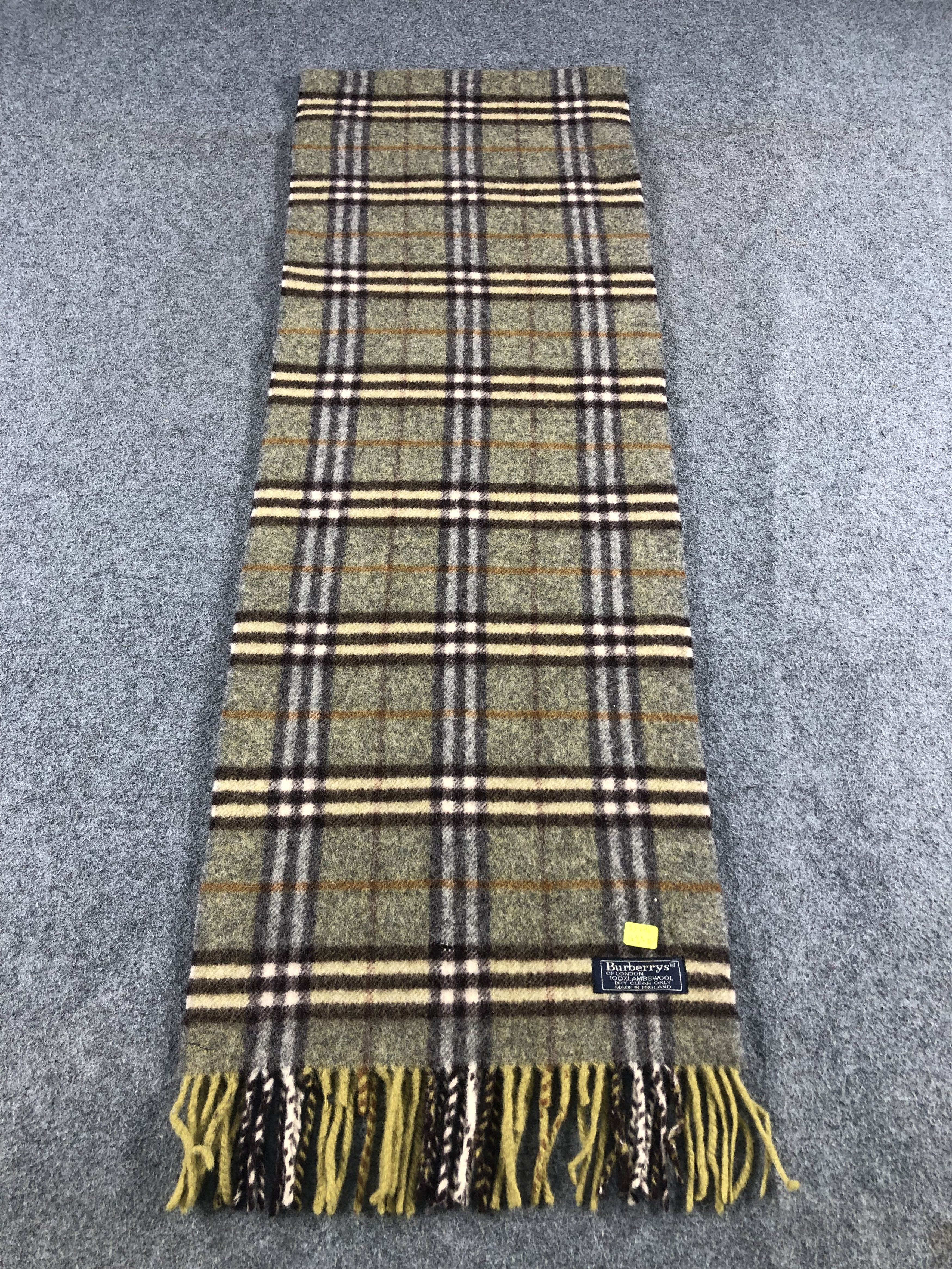 Burberry Burberry Lambswool Scarf / Muffler / Neckwear Size ONE SIZE - 2 Thumbnail