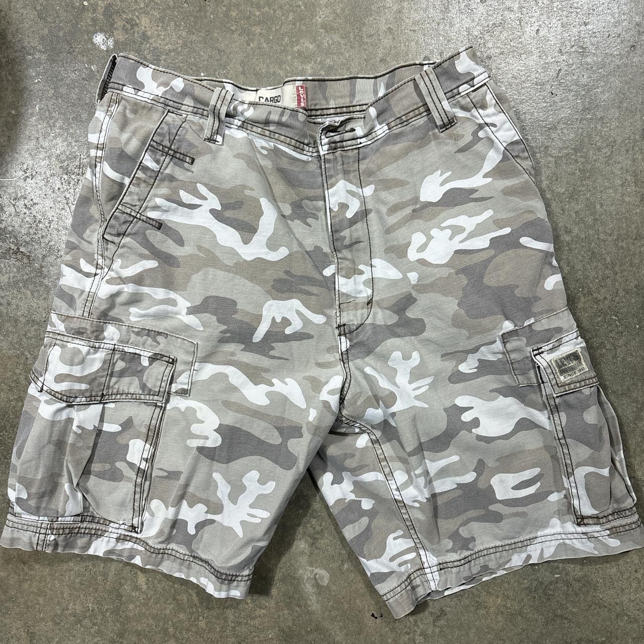 Levi s Baggy camo LEVI cargo shorts Grailed