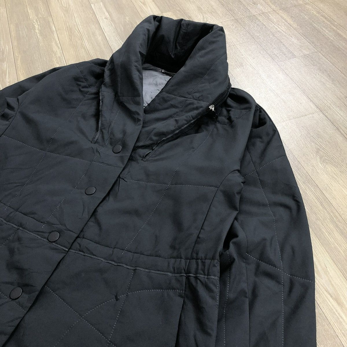 Issey Miyake Vintage Pleats Please Issey Miyake Quilted Polyester Jacket Size US L / EU 52-54 / 3 - 9 Thumbnail