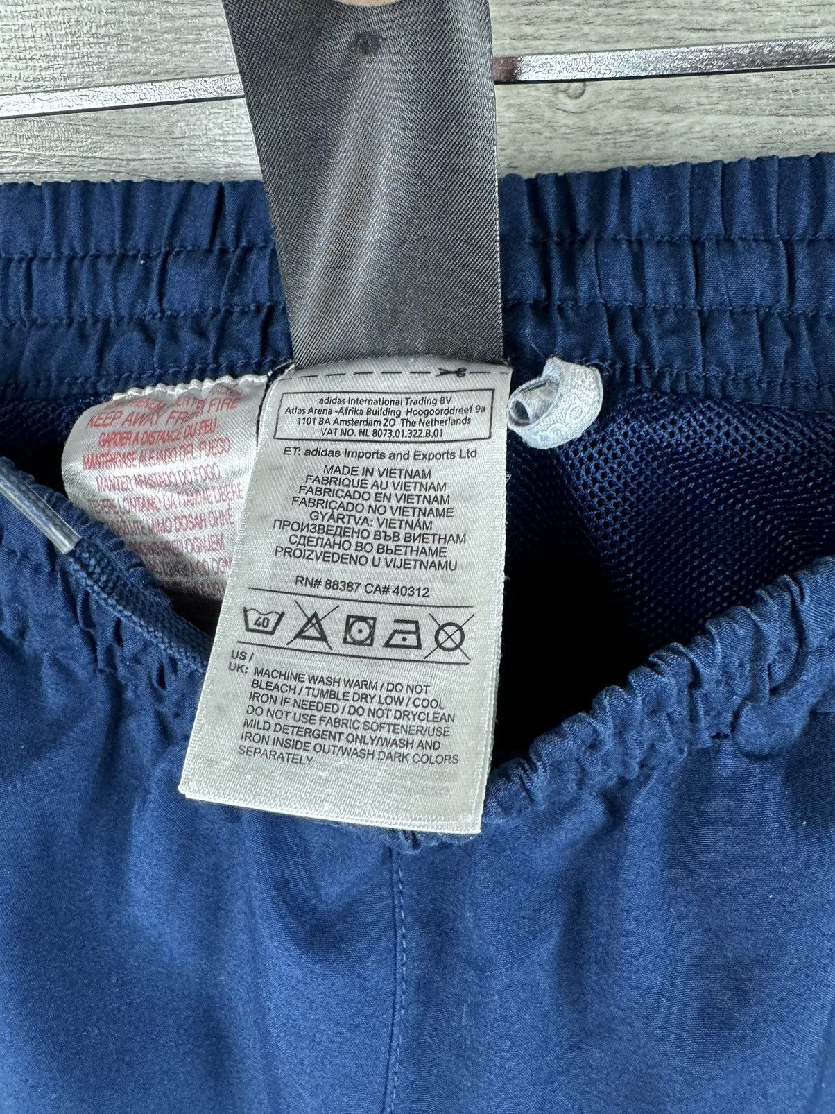 Adidas Adidas Vintage Shorts Size US 30 / EU 46 - 4 Thumbnail