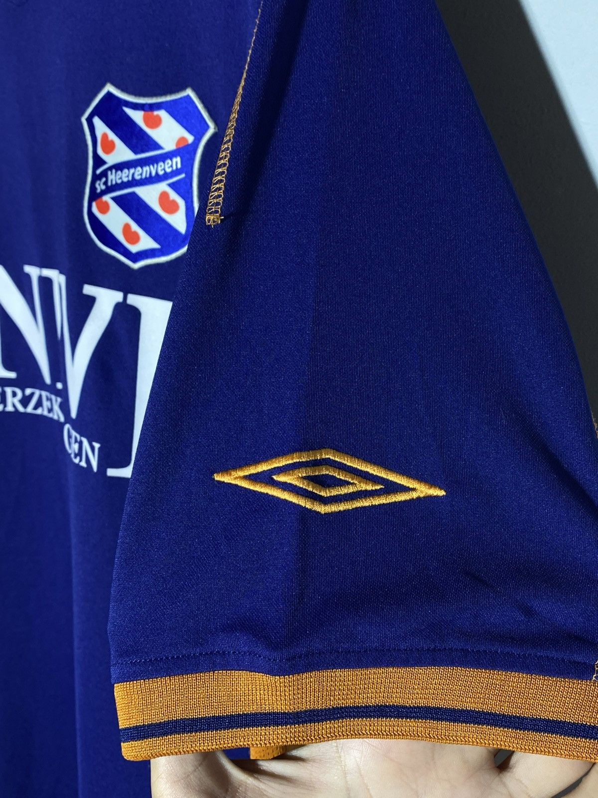 Umbro Umbro Heerenveen 2004/05 Away Football Shirt Jersey Size US XL / EU 56 / 4 - 11 Thumbnail