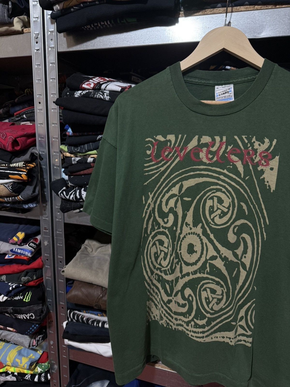 Vintage Vintage 1990’s Levellers Rock Band Retro T-Shirt Y2K Hype Size US XL / EU 56 / 4 - 3 Thumbnail