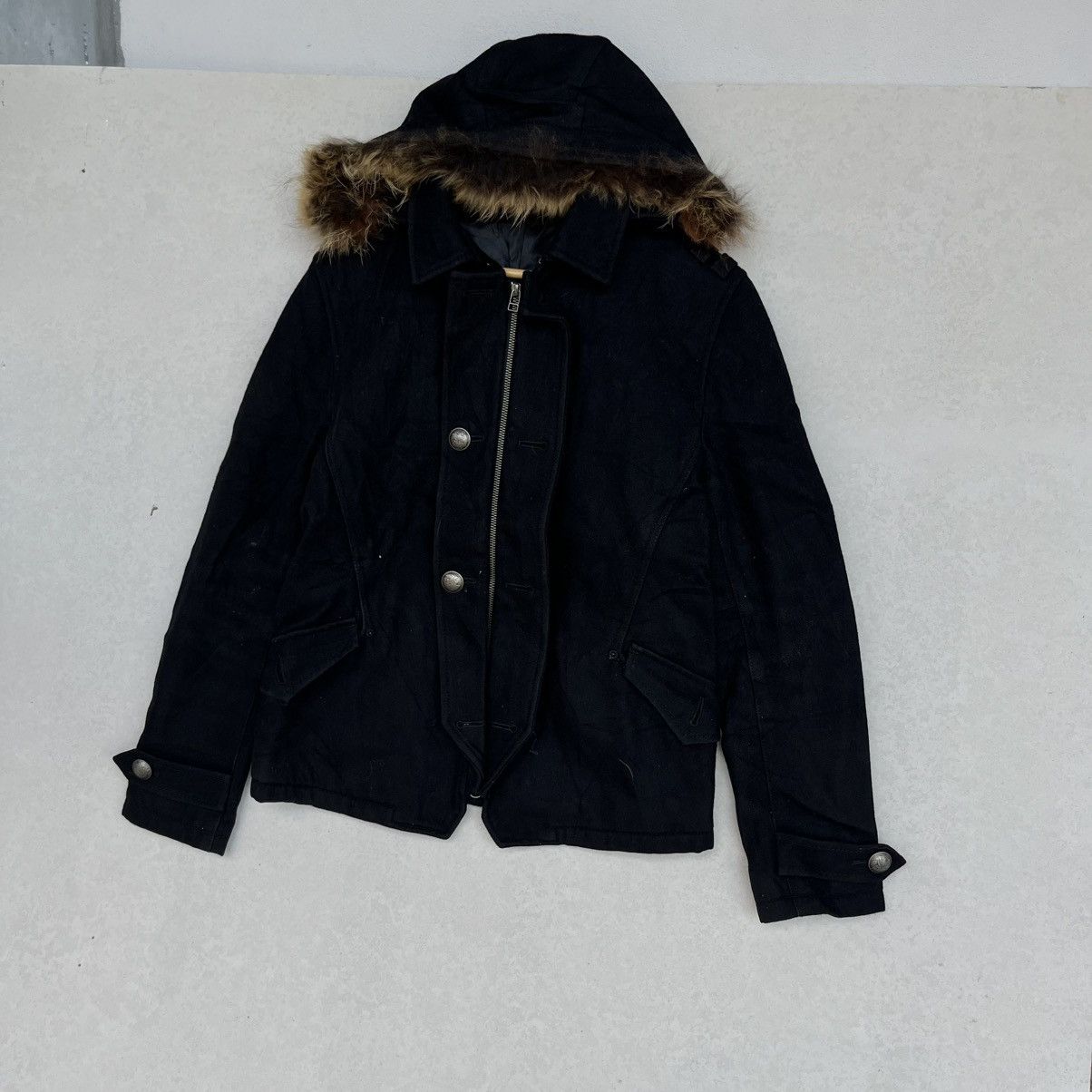 Other Vintage Black Denim Jacket With Fur Hood Size M Size M / US 6-8 / IT 42-44 - 2 Thumbnail