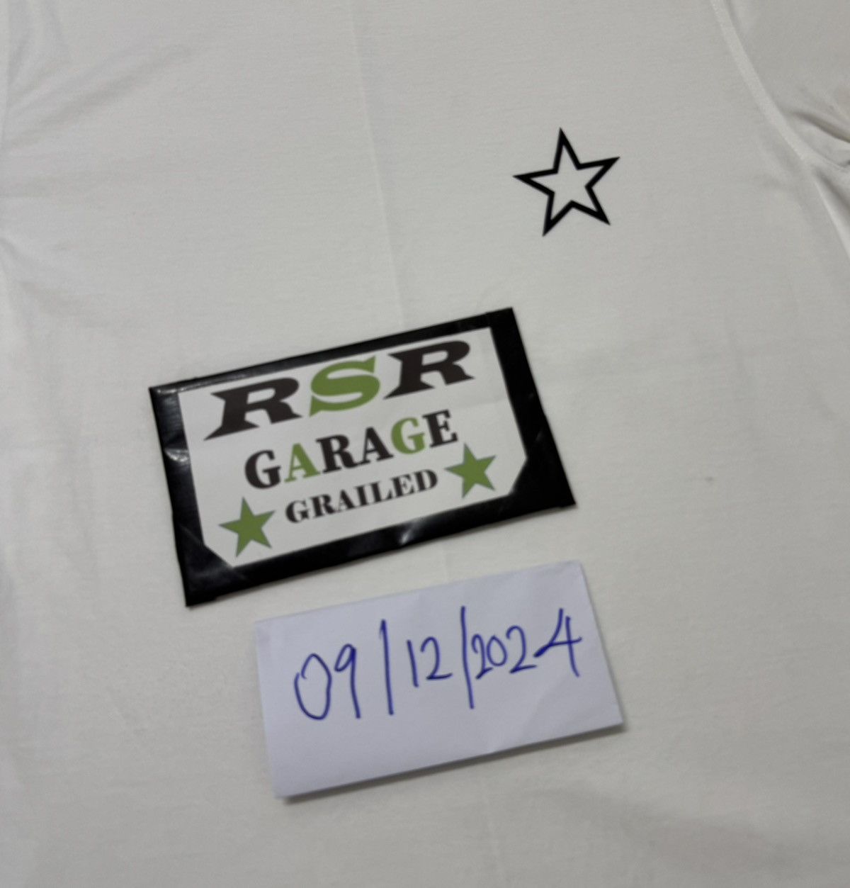 Givenchy GIVENCHY PARIS Made in Portugal Shirt Size US S / EU 44-46 / 1 - 4 Thumbnail