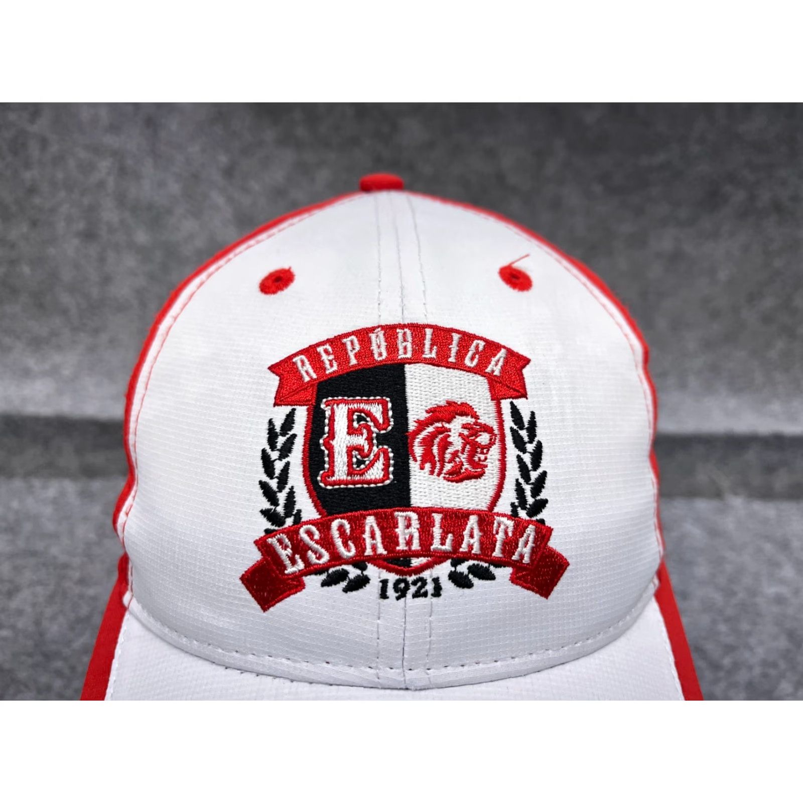 Vintage Republica Escarlata Hat Strap Back Adult One Size Red White Polyester Size ONE SIZE - 2 Thumbnail