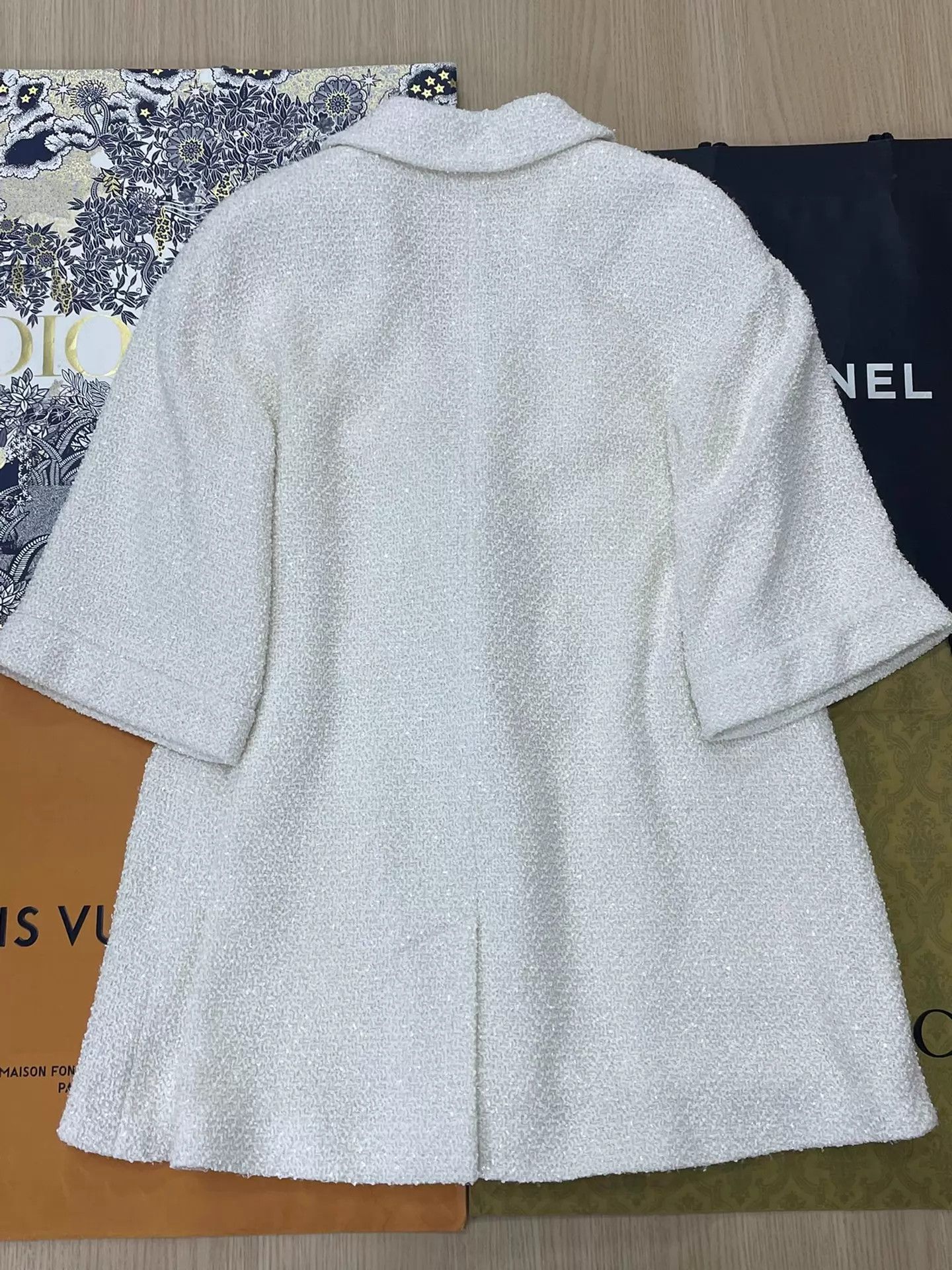 Chanel Chanel White 4-Pocket Oversized Jacket Women's 36 Size XS / US 0-2 / IT 36-38 - 3 Thumbnail