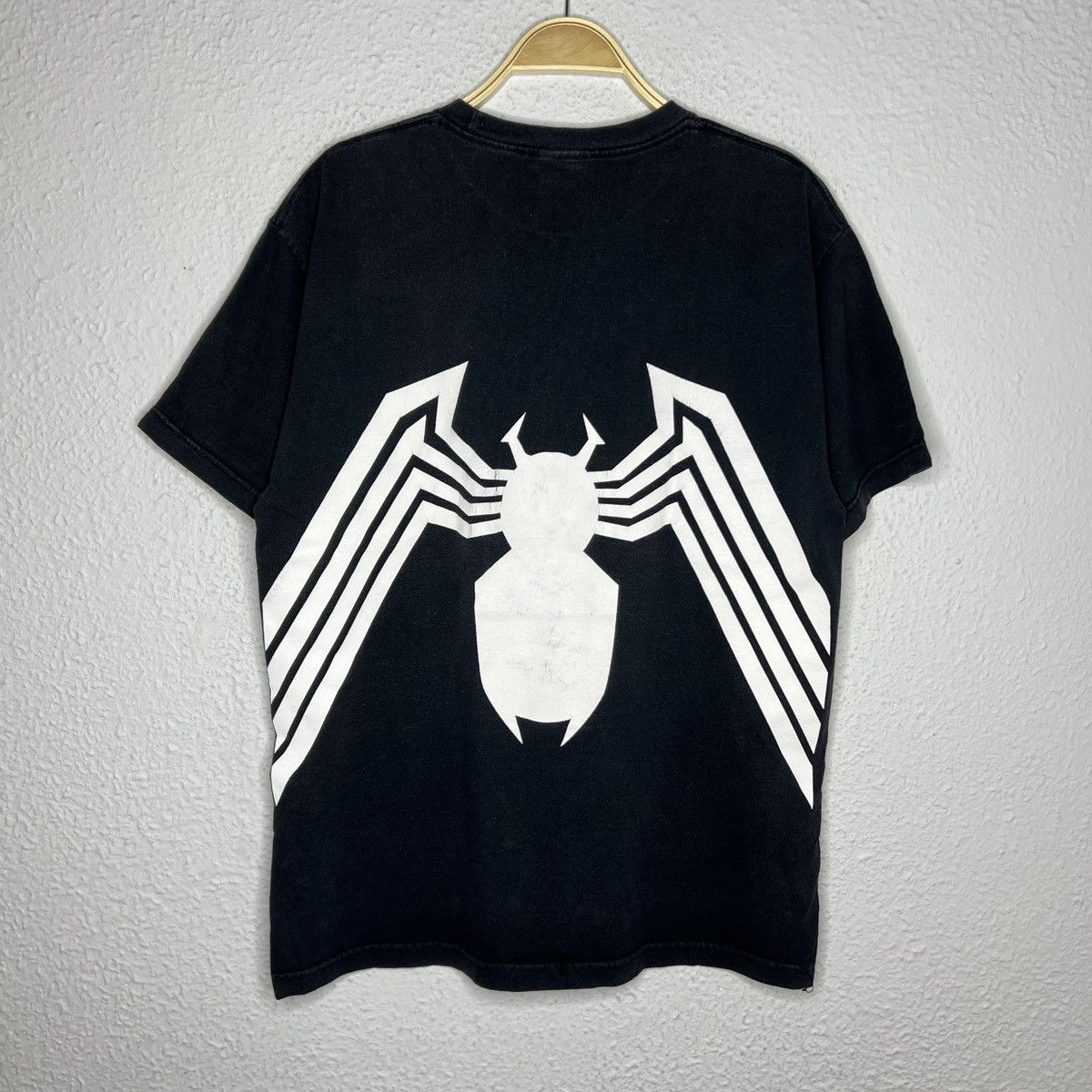 Marvel Comics Vintage Y2K Venom Marvel comics movie graphic t shirt rare Size US L / EU 52-54 / 3 - 7 Thumbnail