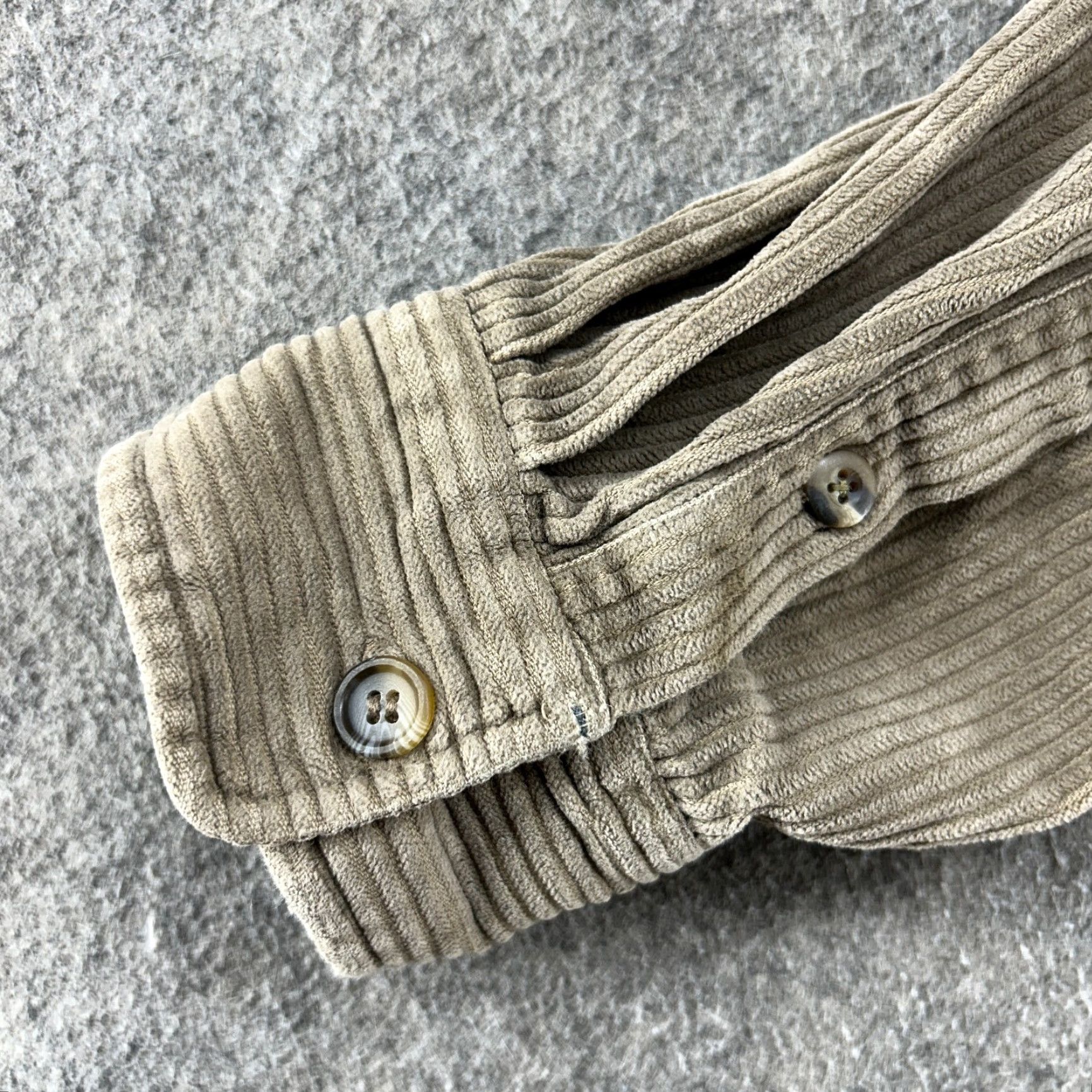 Vintage VINTAGE Repp Corduroy Shirt Mens XLT Brown Button-Up Long Sleeve 90s Thick Cotton Casual Pocket Pockets Size US XL / EU 56 / 4 - 7 Thumbnail