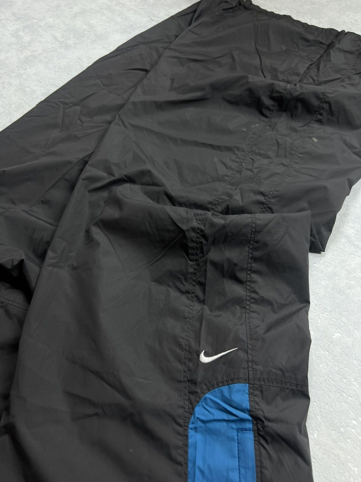 Nike 90s Nike Swoosh Vintage Gorpcore Y2K Baggy Parachute Pants Size US 34 / EU 50 - 9 Thumbnail