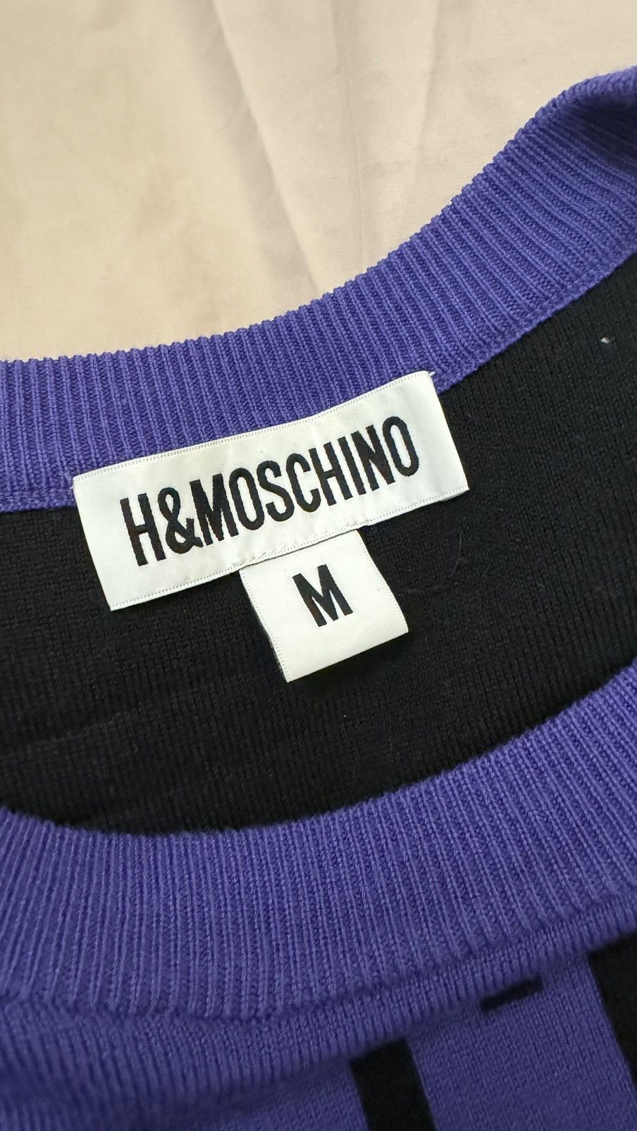 H&M × Moschino Moschino x H&M Goofy Sweater Size US M / EU 48-50 / 2 - 8 Thumbnail