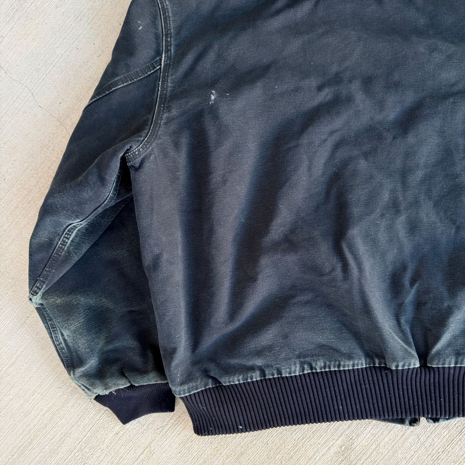 Carhartt × Vintage Carhartt J140 faded black hooded work wear jacket Size US XXL / EU 58 / 5 - 8 Thumbnail