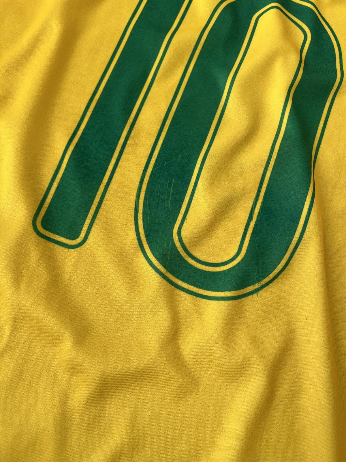 Vintage Brasil Ronaldinho 10 Football Jersey Size US XL / EU 56 / 4 - 4 Thumbnail