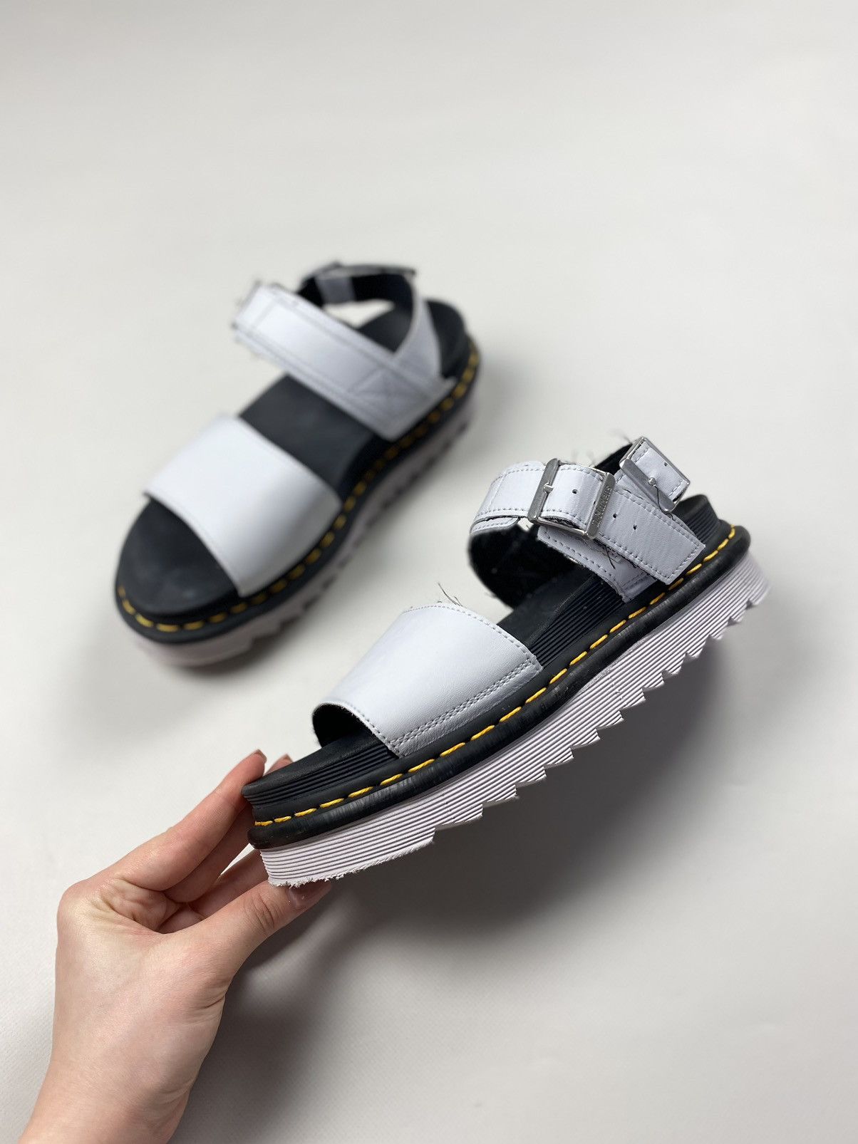 Dr. Martens Dr. Martens Docs Voss ladies sandals shoes size EU 38 US 7 Size US 7 / IT 37 - 9 Thumbnail