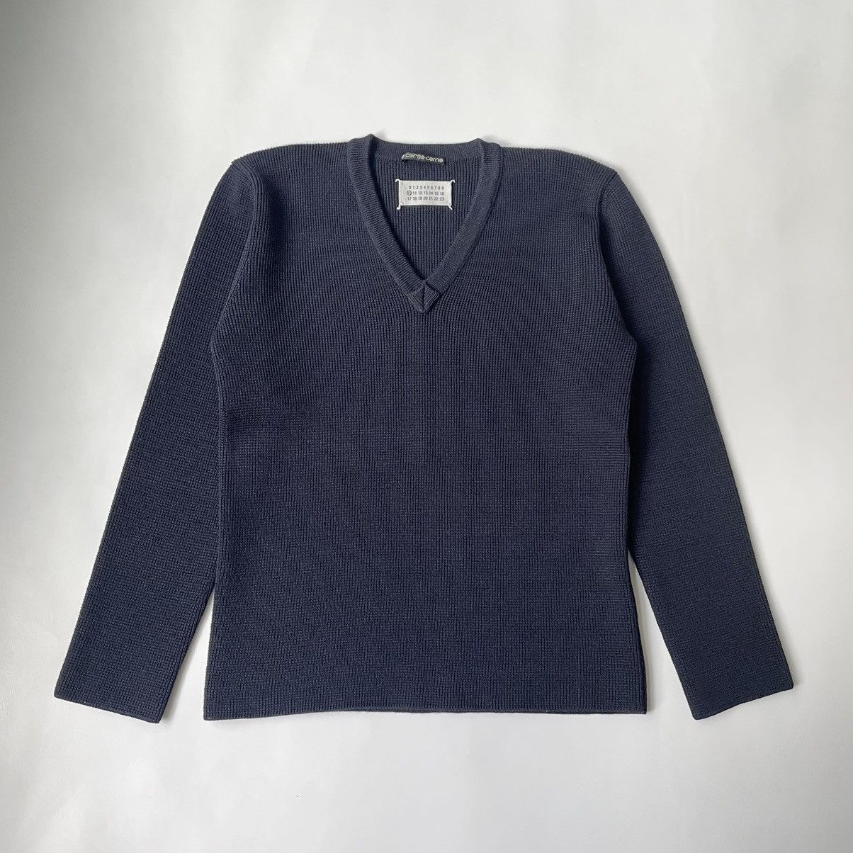 Maison Margiela A/W 2000 ‘Deanna’ Waffle Wool Sweater Size US M / EU 48-50 / 2 - 1 Thumbnail