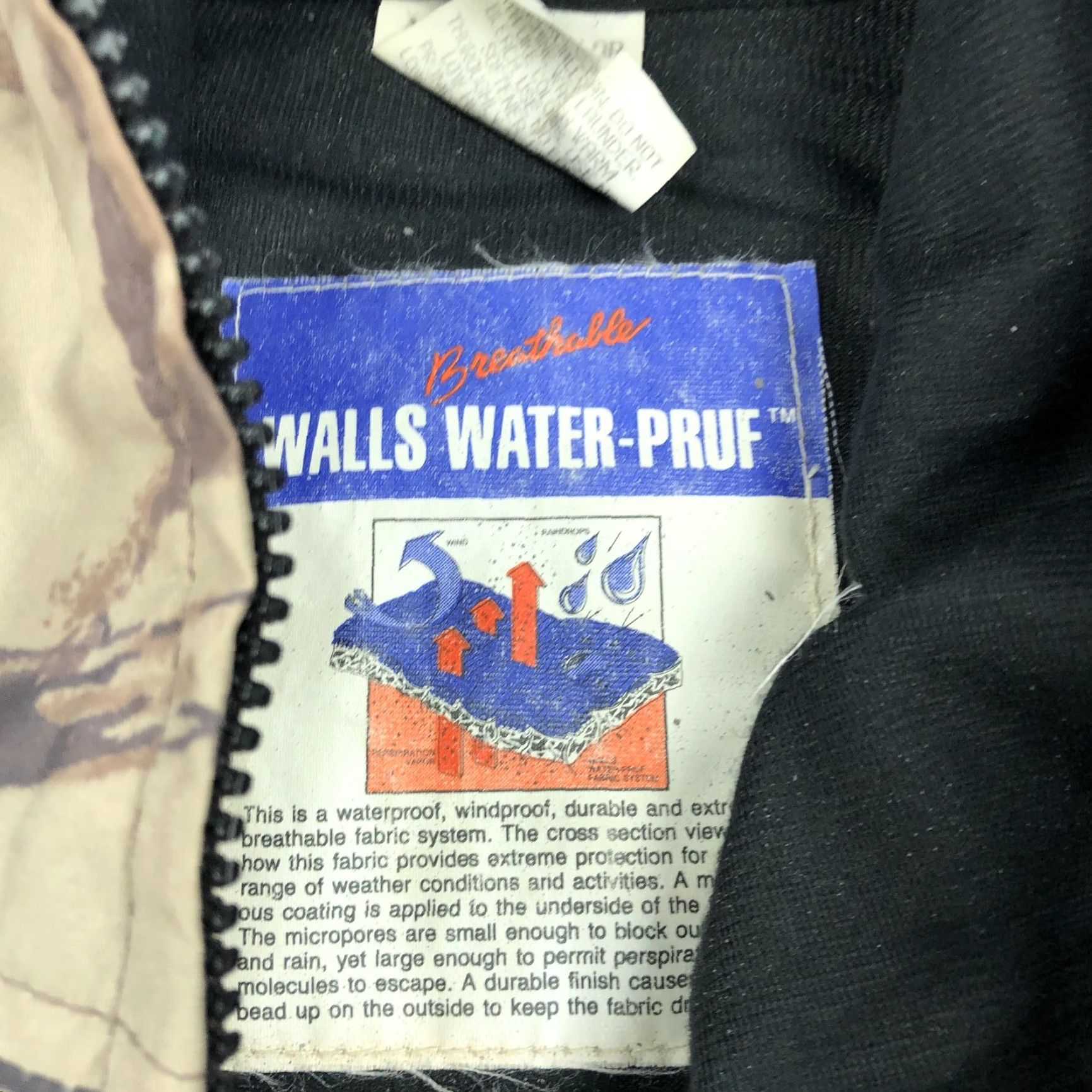 Walls Walls WATER-PRUF Realtree Camo Hunting Jacket Mens XL 46-48 Hooded Waterproof Parka Rain Coat Windproof Breathable Size US XL / EU 56 / 4 - 4 Thumbnail