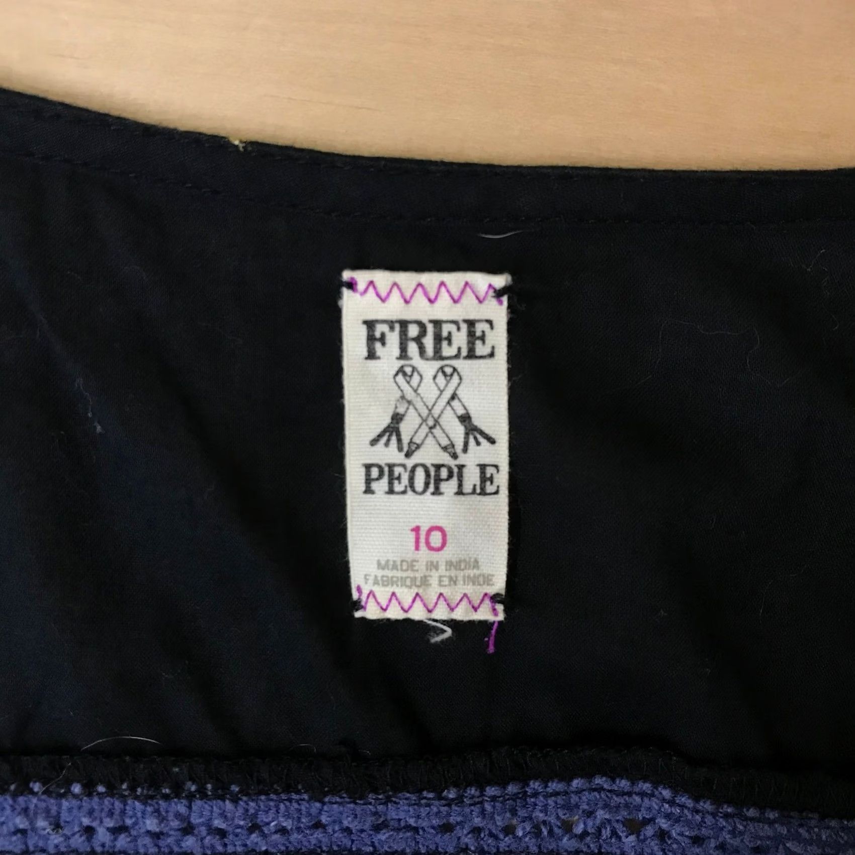 Free People Free People Blouse Black Blue Floral Embroidered Smocked Waist Button Front Cap Sleeve Top Size 10 Women Size L / US 10 / IT 46 - 7 Thumbnail