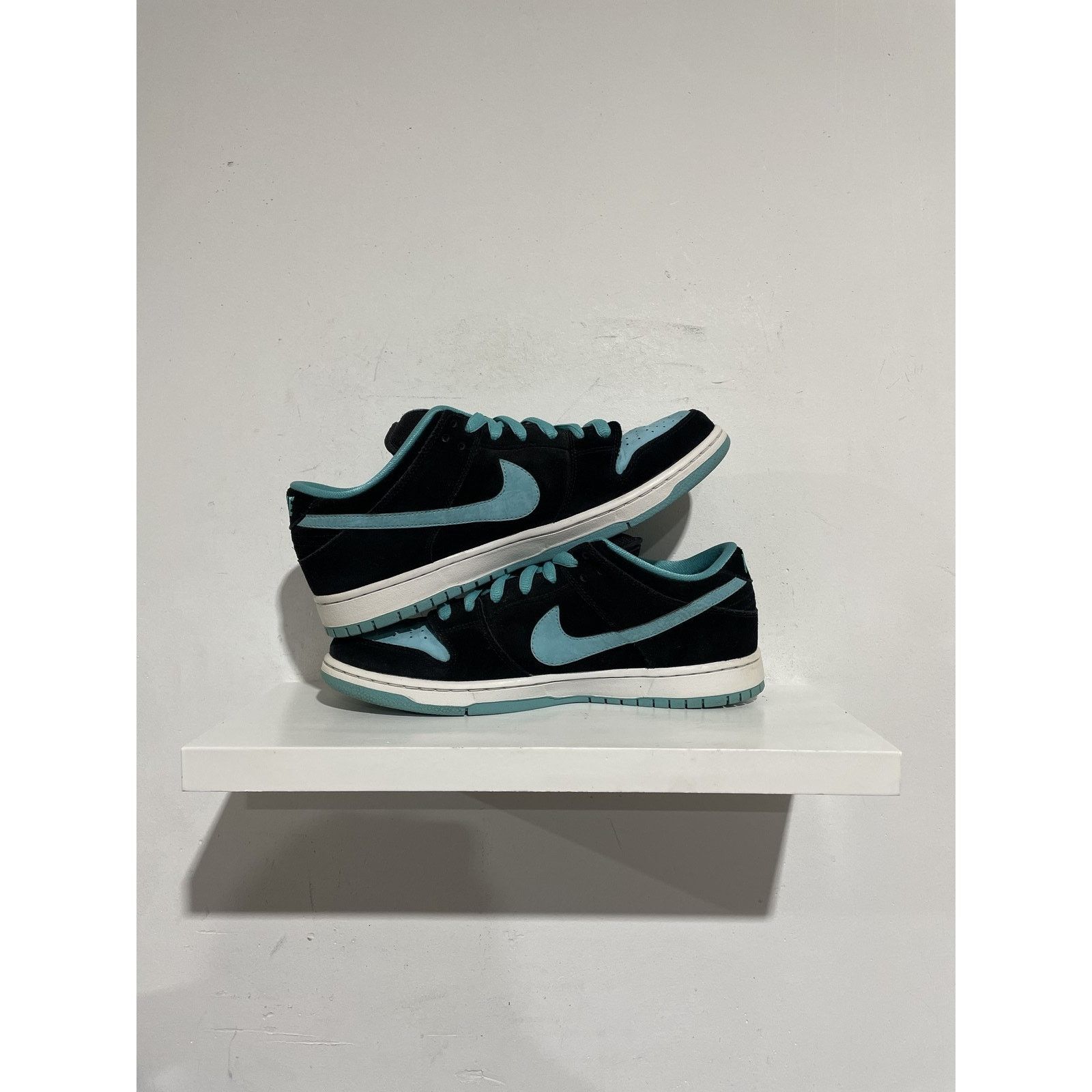 Nike NIKE SB DUNK LOW CLEAR JADE 2012 SIZE 11 PREOWNED Size US 11 / EU 44 - 2 Thumbnail