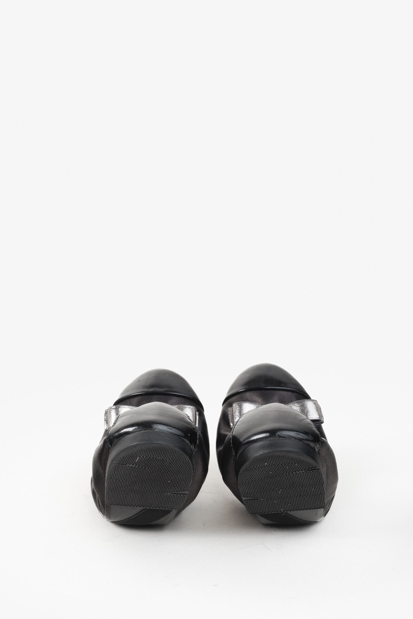Salvatore Ferragamo Salvatore Ferragamo Black Silver Vara Patent Ballet Flat Size US 5 / IT 35 - 3 Thumbnail