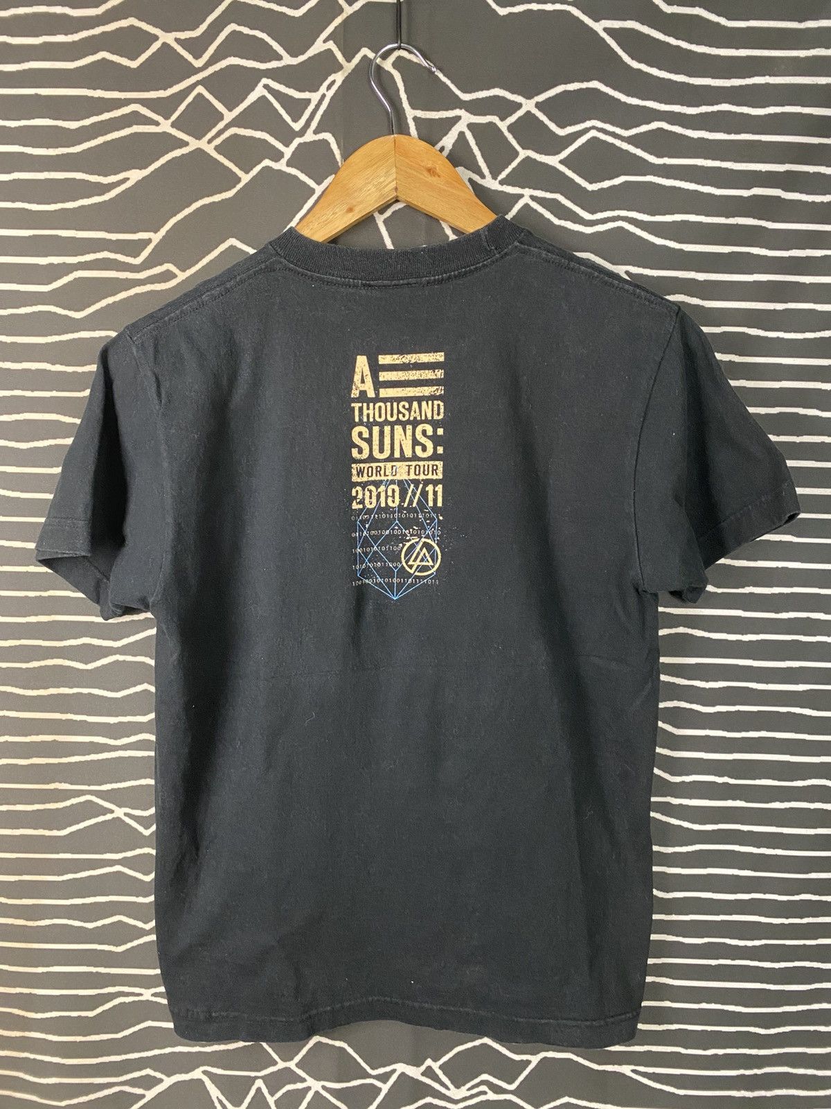 Band Tees Vintage 2010 Linkin Park A Thousand Suns Tour T-Shirt Size US S / EU 44-46 / 1 - 2 Thumbnail