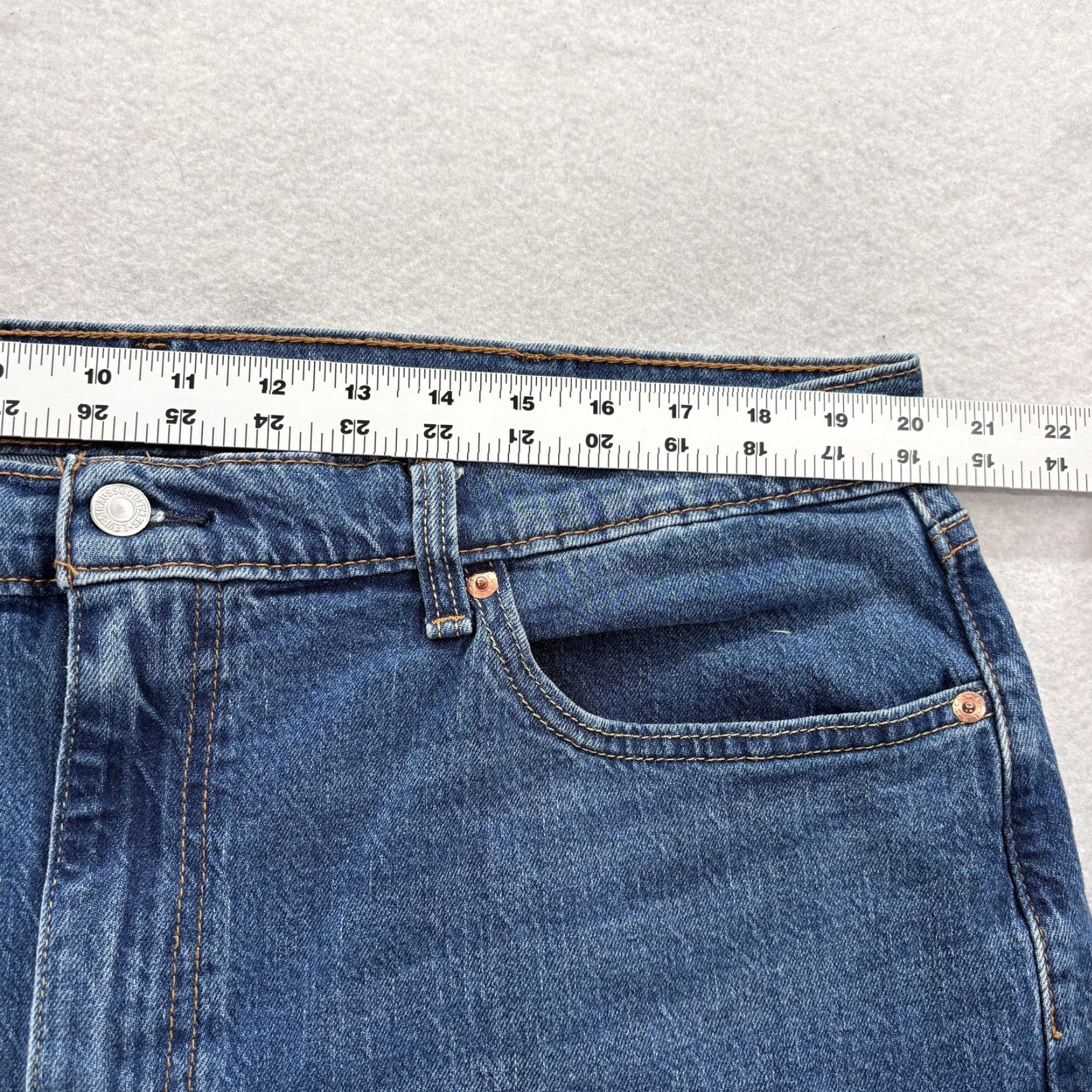 Levi's Levis 505 Jeans Mens 40x30 Blue Medium Wash Regular Straight Stretch Denim Pants Jeans Size US 40 / EU 56 - 7 Thumbnail