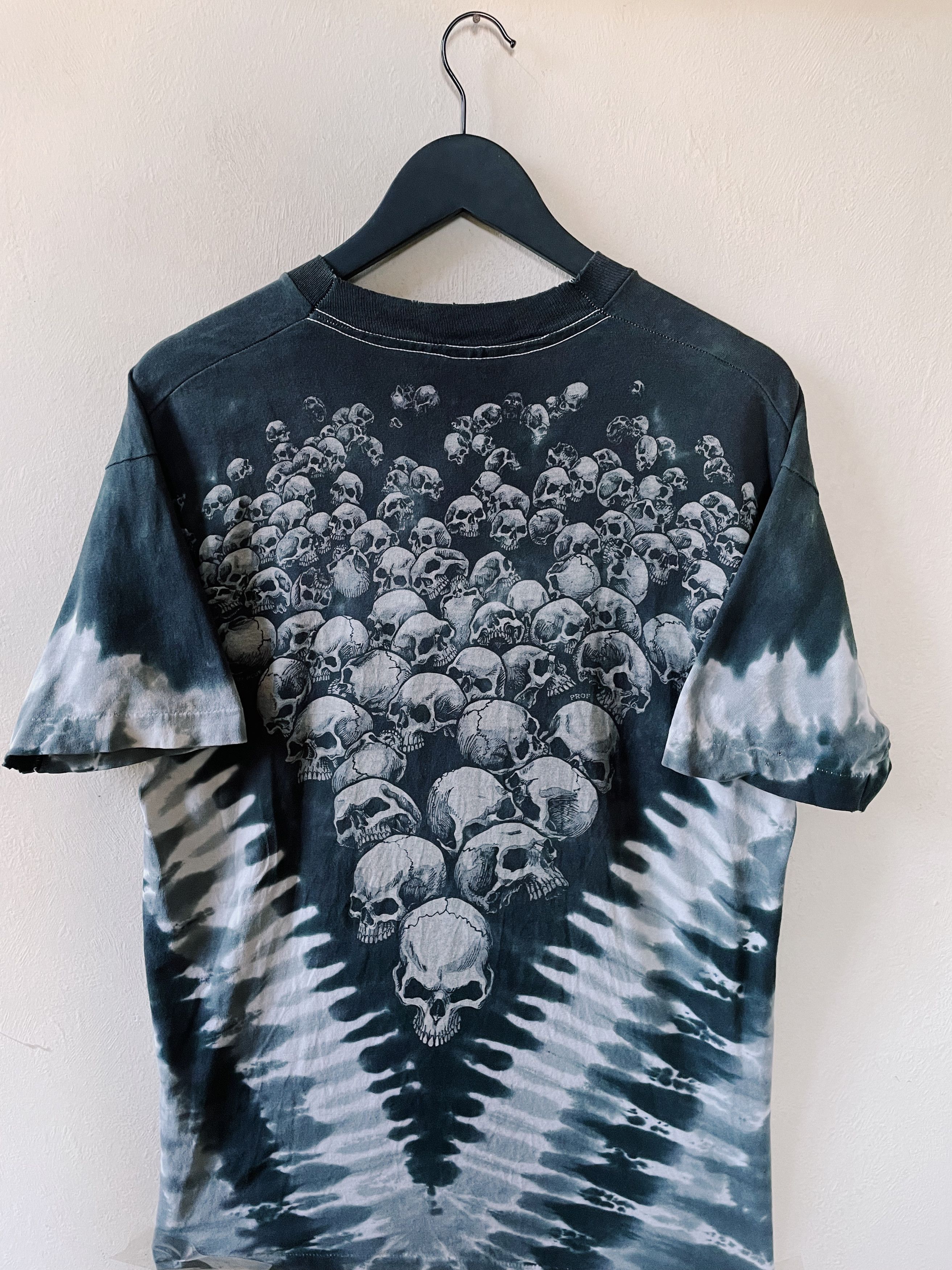 Liquid Blue Vintage 1998 Liquid Blue Skull Pile Tie Dye T-shirt Size US L / EU 52-54 / 3 - 2 Thumbnail