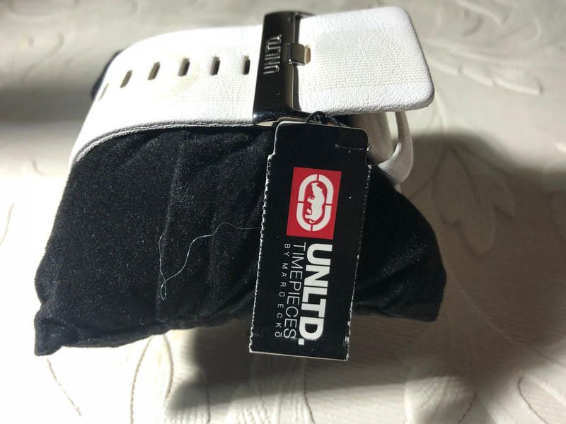 Marc Ecko Marc Ecko -white leather strap Men's Watch Size ONE SIZE - 6 Thumbnail