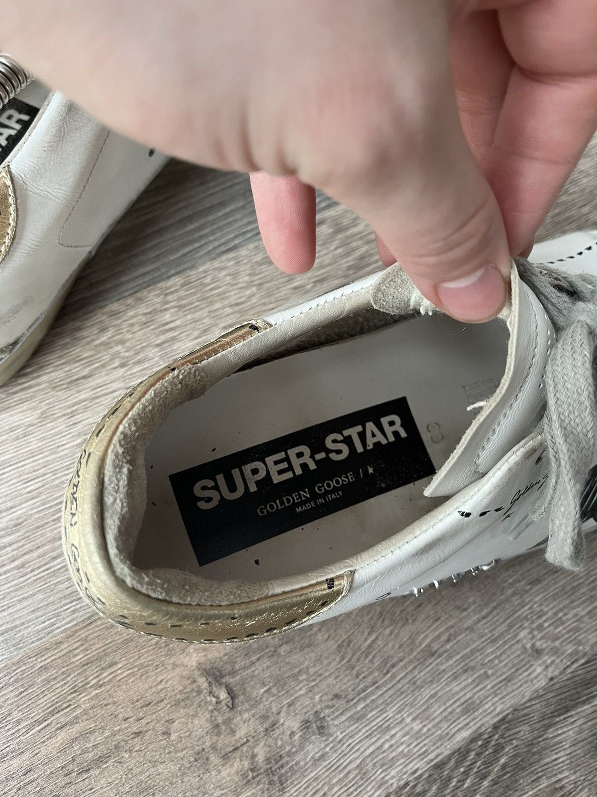 Golden Goose Golden Goose Super-Star Sneakers White Gold Glitter Star 39 Size US 9 / IT 39 - 9 Thumbnail