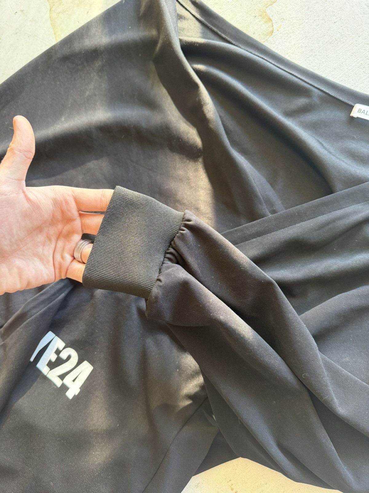 Balenciaga 1/1 YEEZY × Balenciaga YE24 Campaign One-Armed Cloak Size US L / EU 52-54 / 3 - 4 Thumbnail